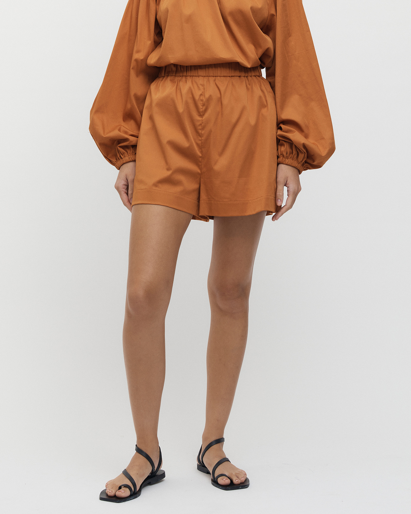 Viviers Elastic Waist Shorts