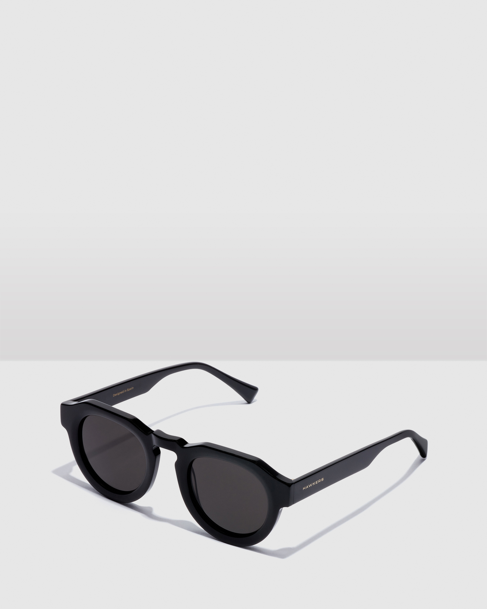 HAWKERS - Black WARWICK UPTOWN Sunglasses for Men and Women UV400