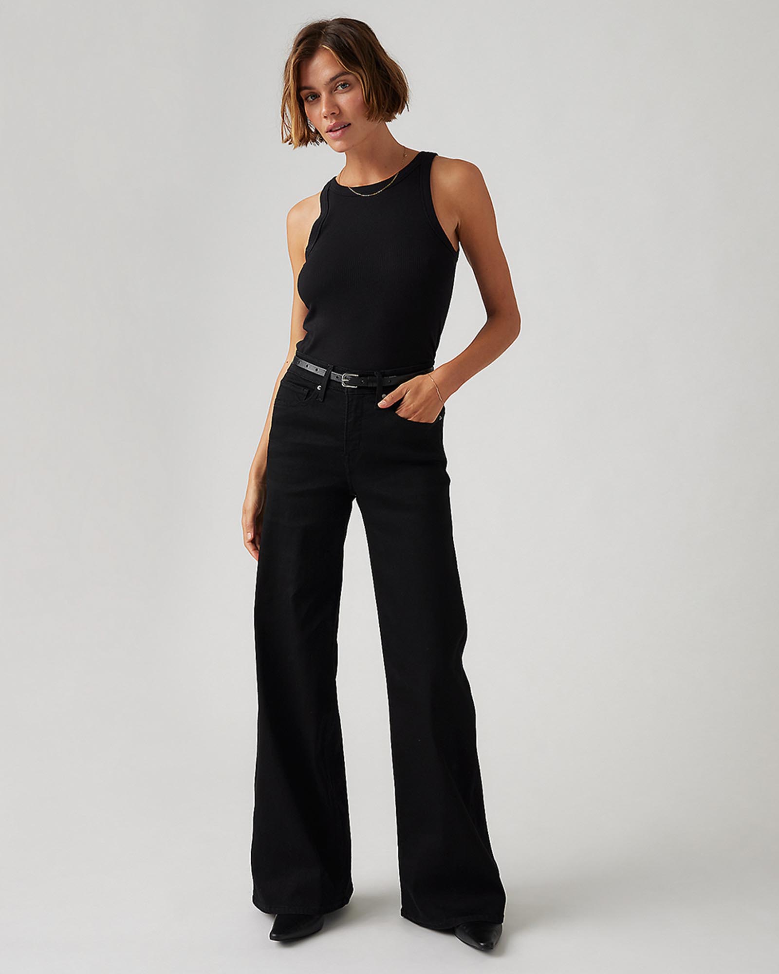 318 Shaping Wide-Leg Jeans