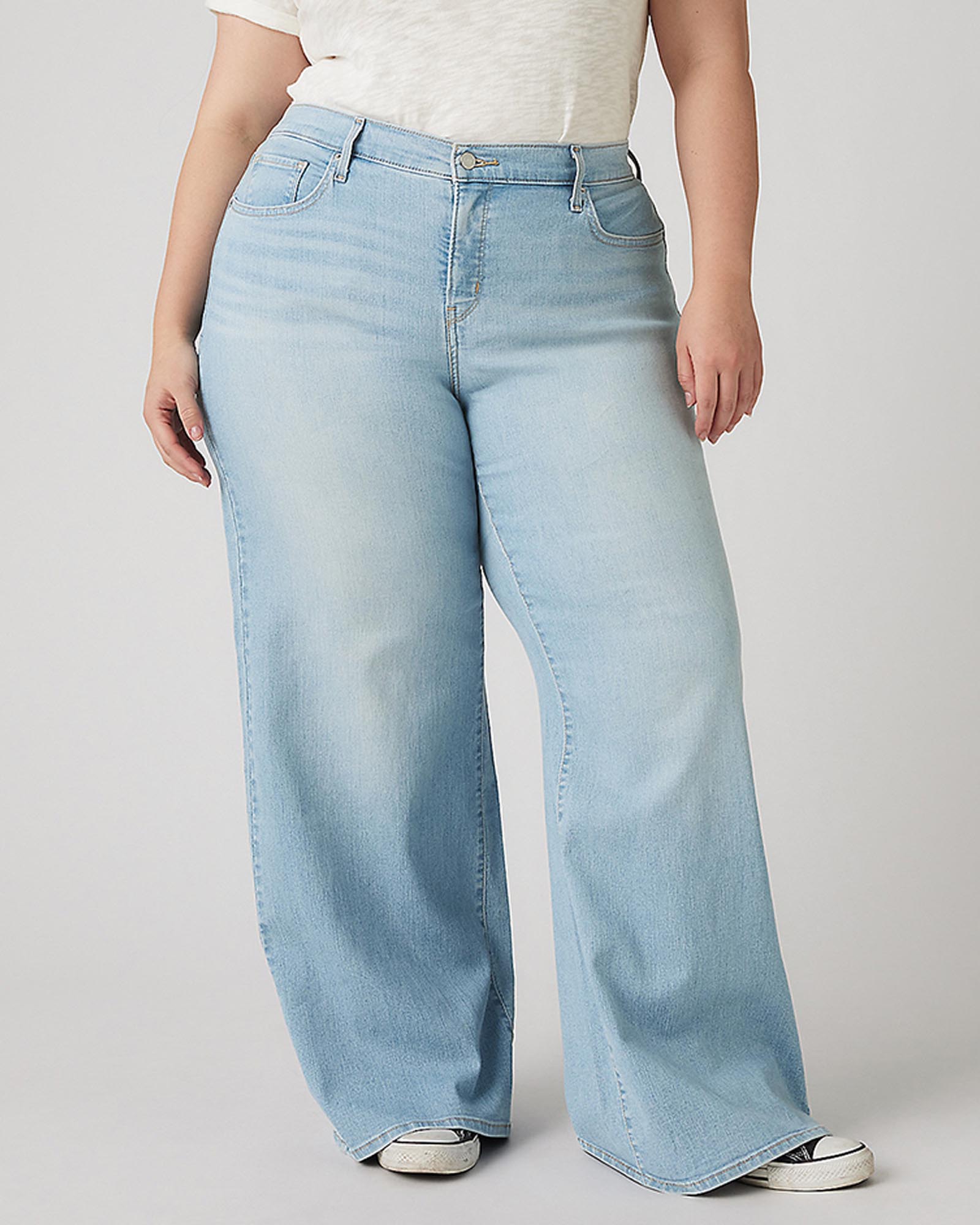 Plus 318 Shaping Wide Leg Jeans