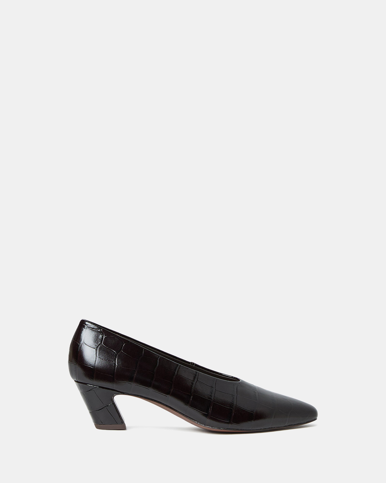 Neive Low Pumps