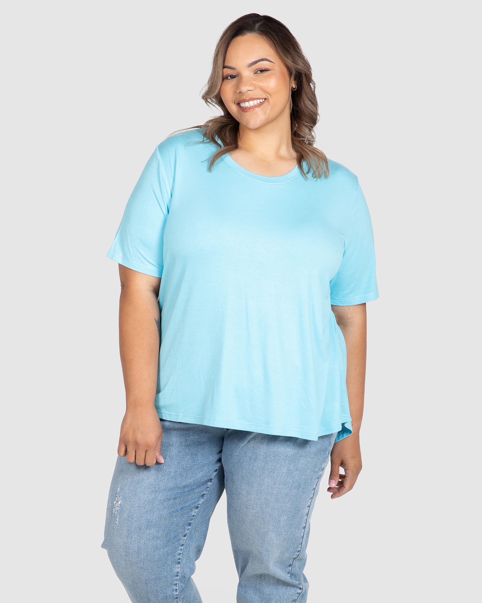 Kelly Dipped Hem T-shirt