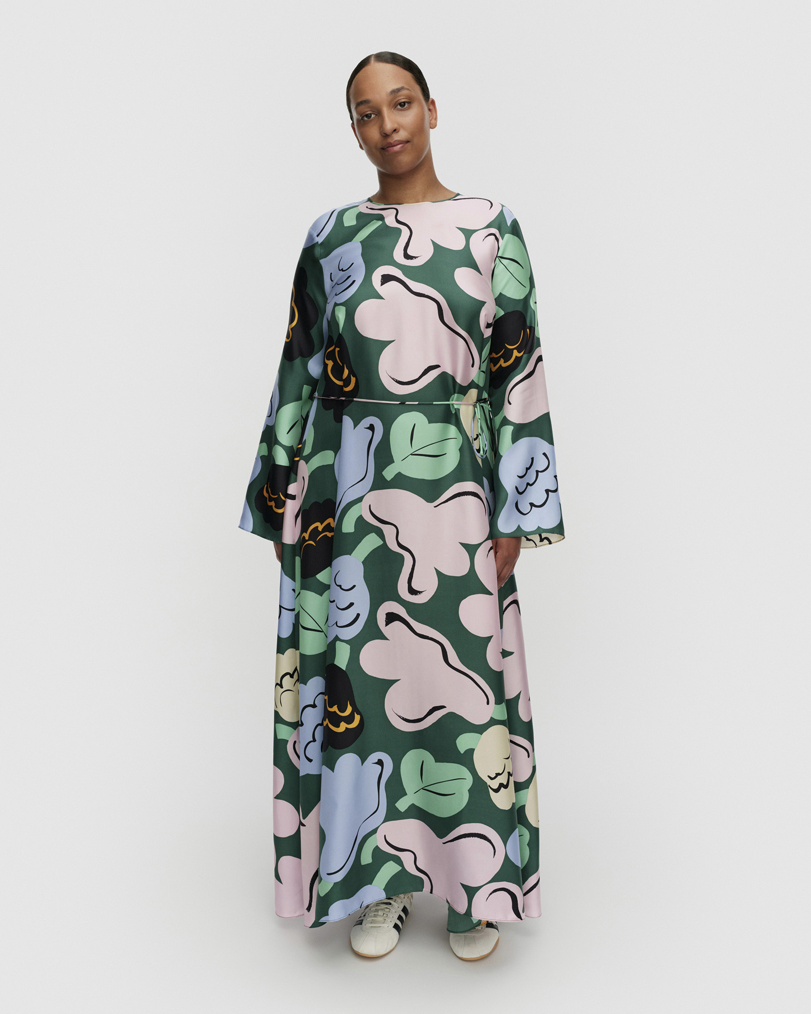 Kaunista Kukasta Kukkaan Silk dress