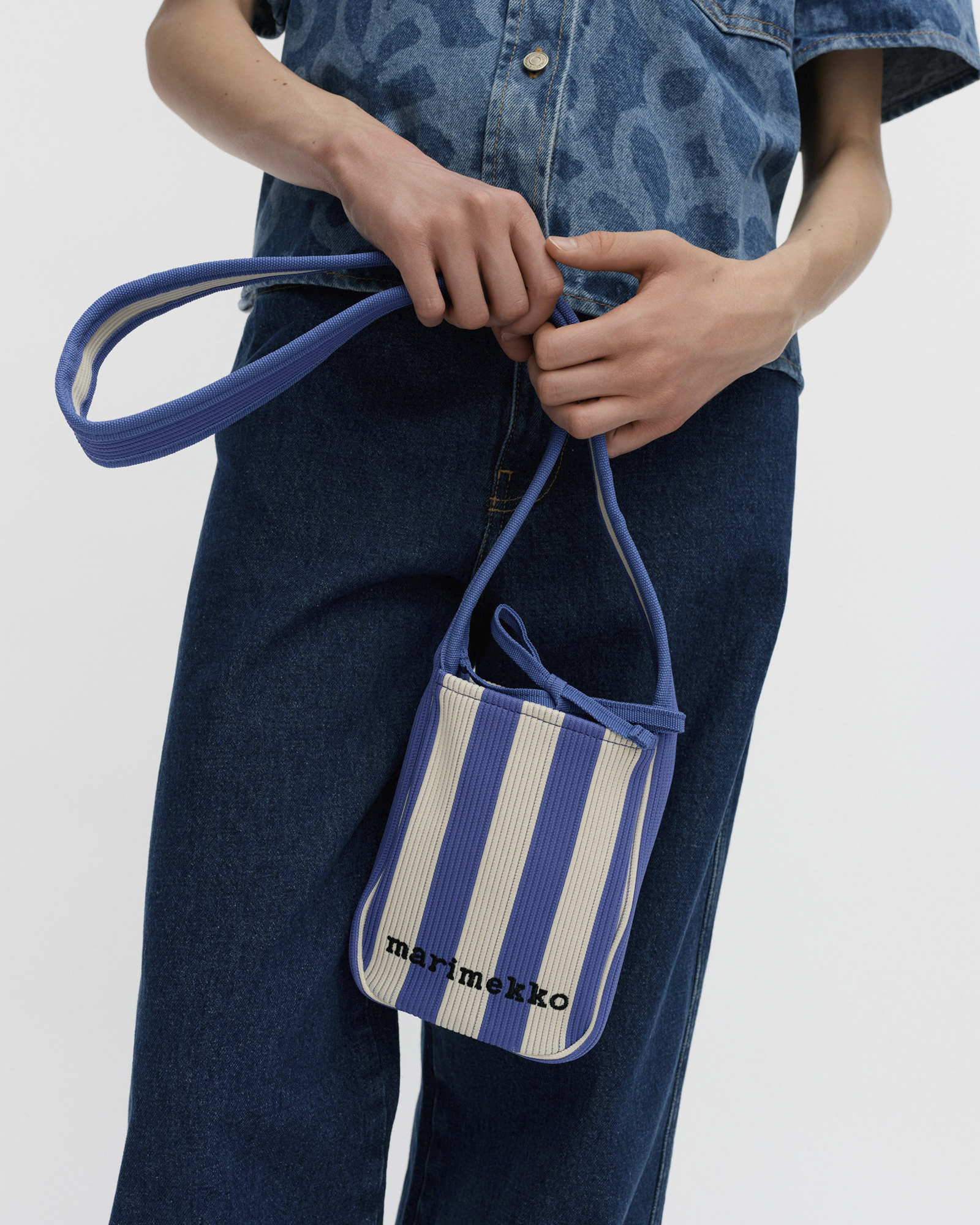 Knitted Phone Pocket Merirosvo Shoulder bag
