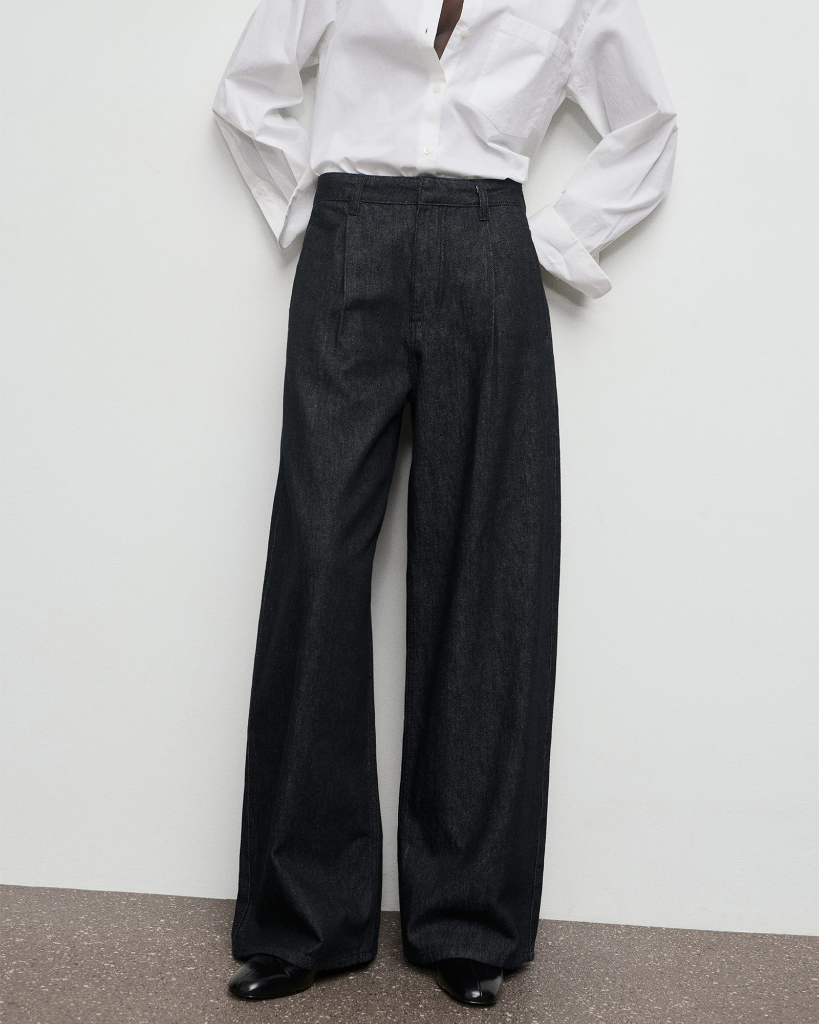 Wide-Leg Pleated Denim Trousers