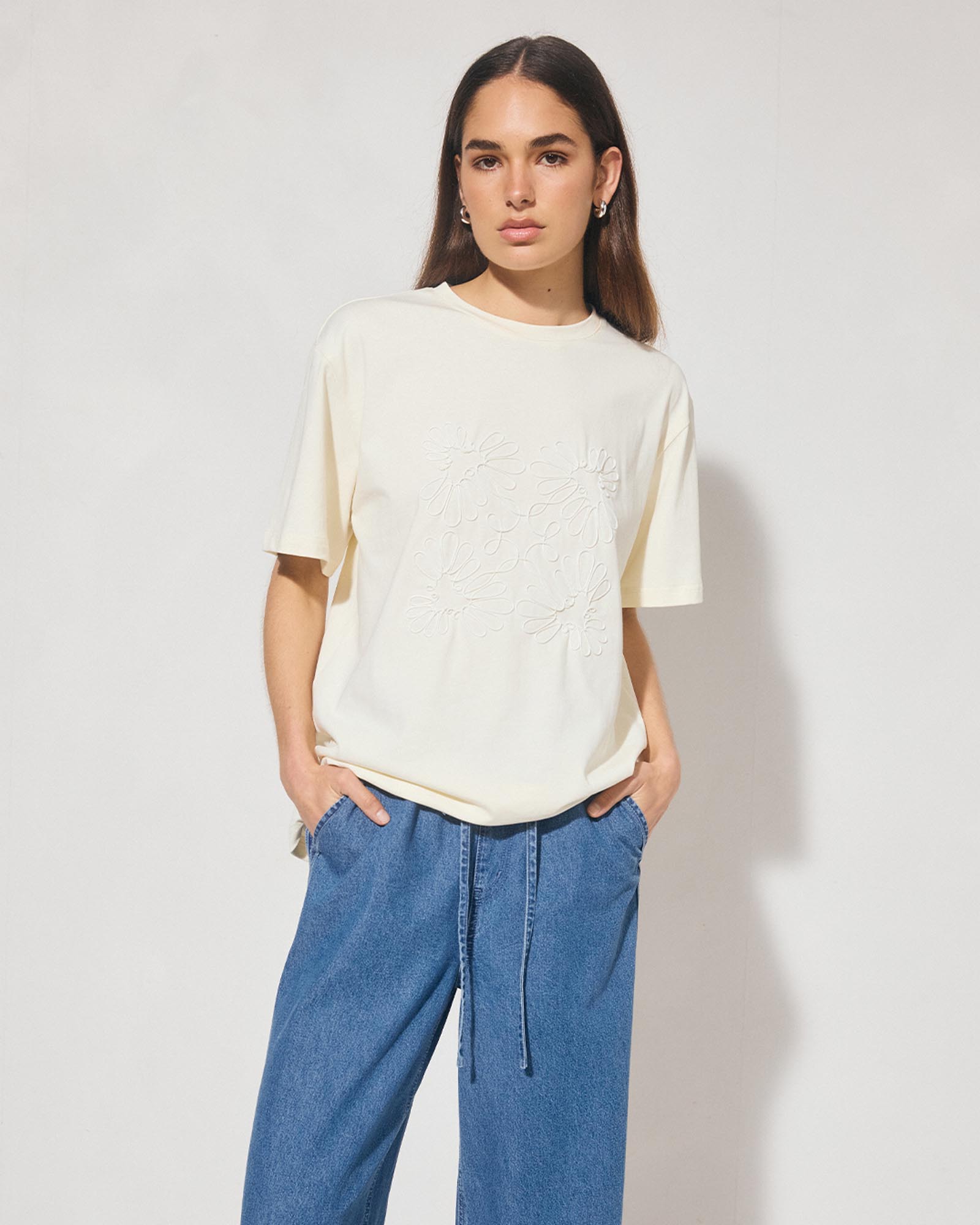 Essie Tee