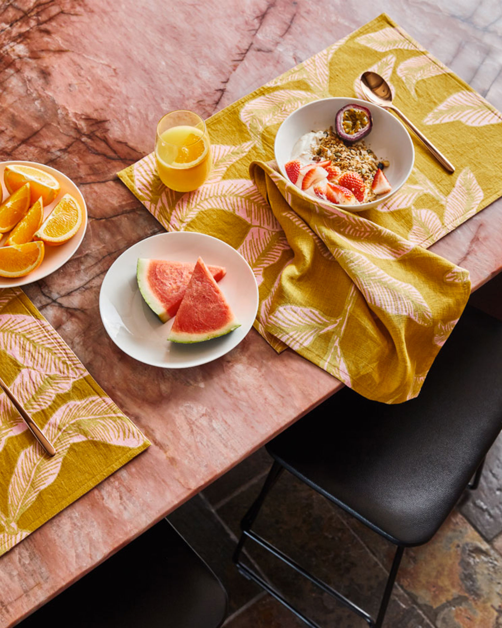 Meridian Gold Napkin Set