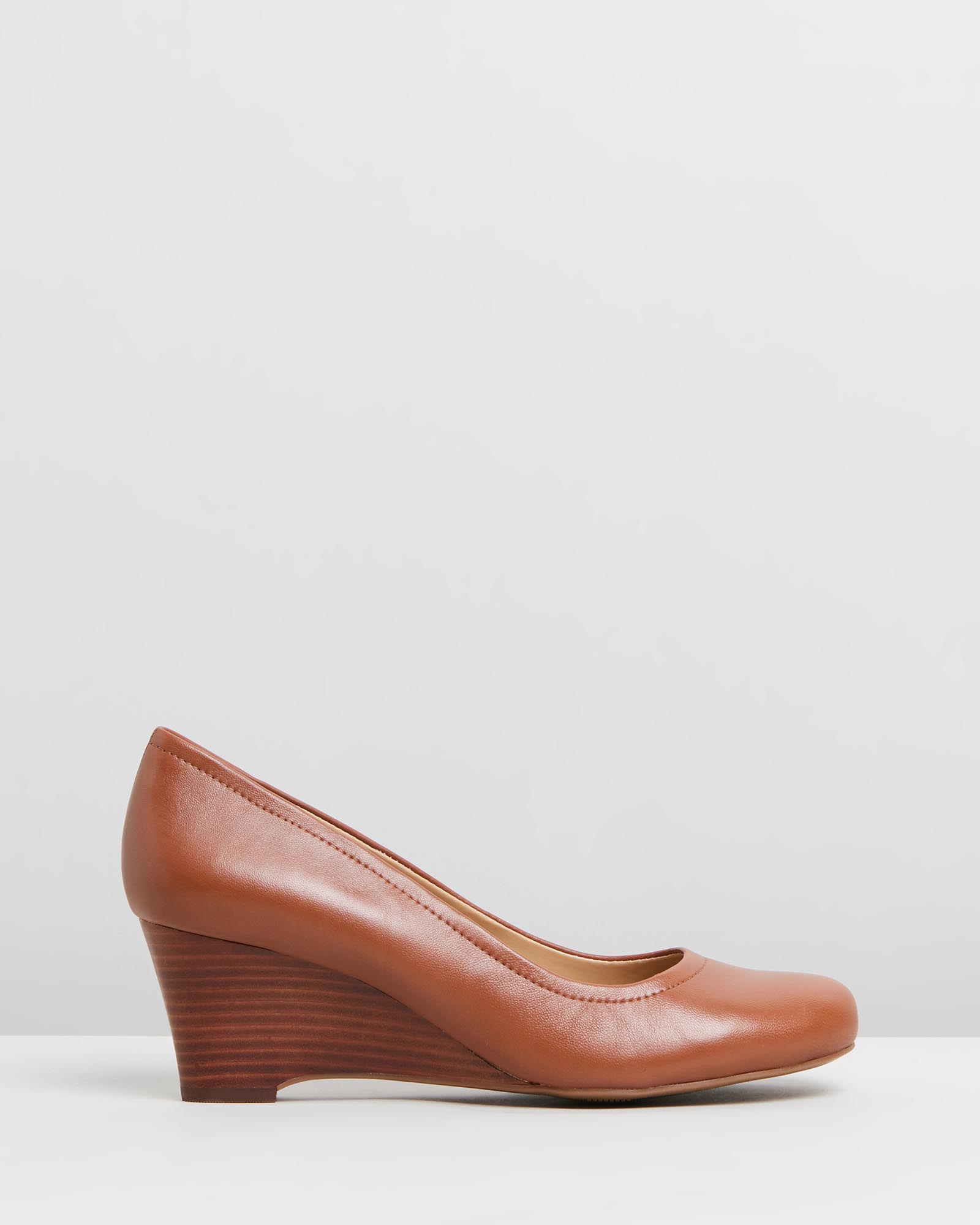 Hydie Wedge - Saddle