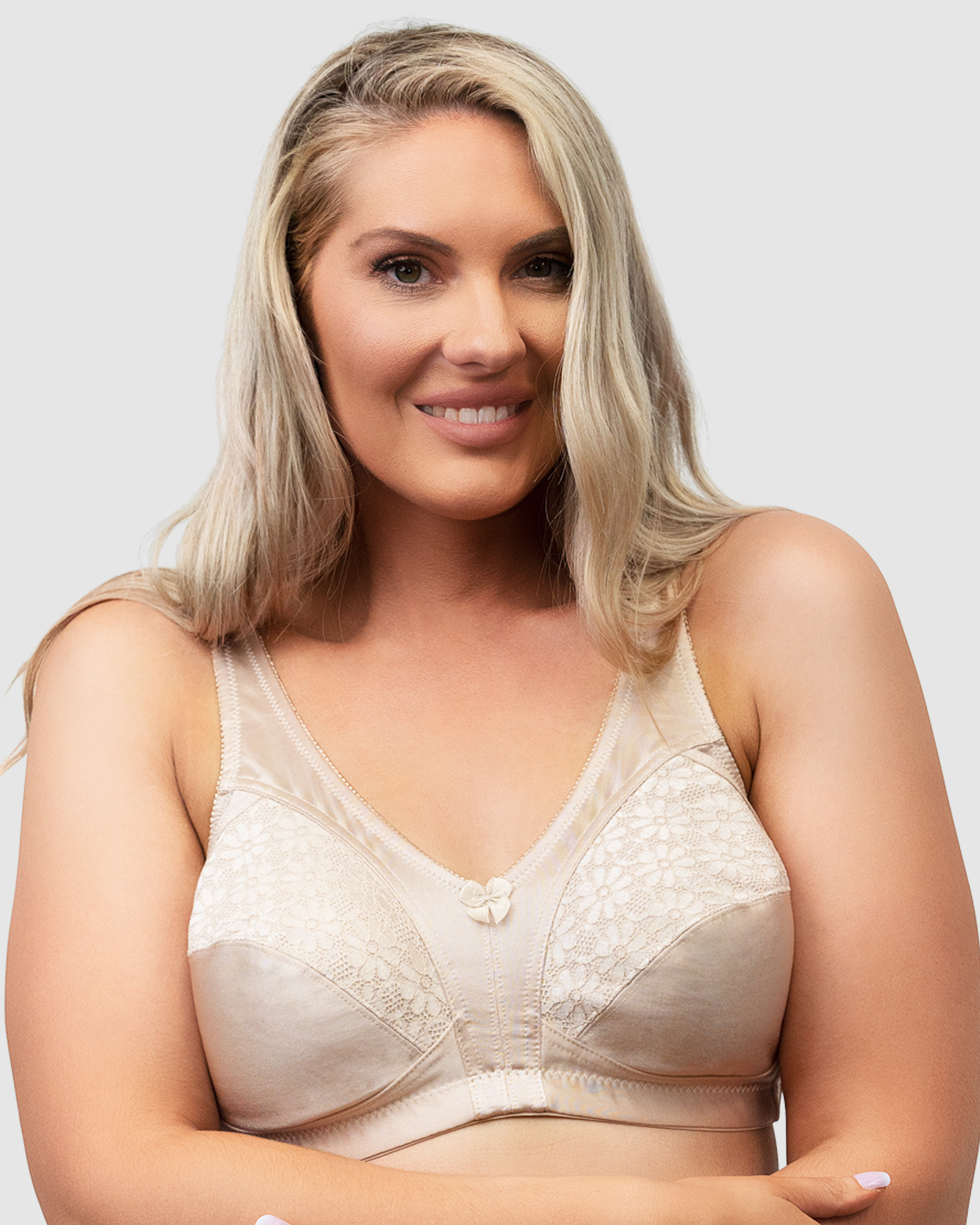 Firm Control Plus Size Wirefree Bra With Lace