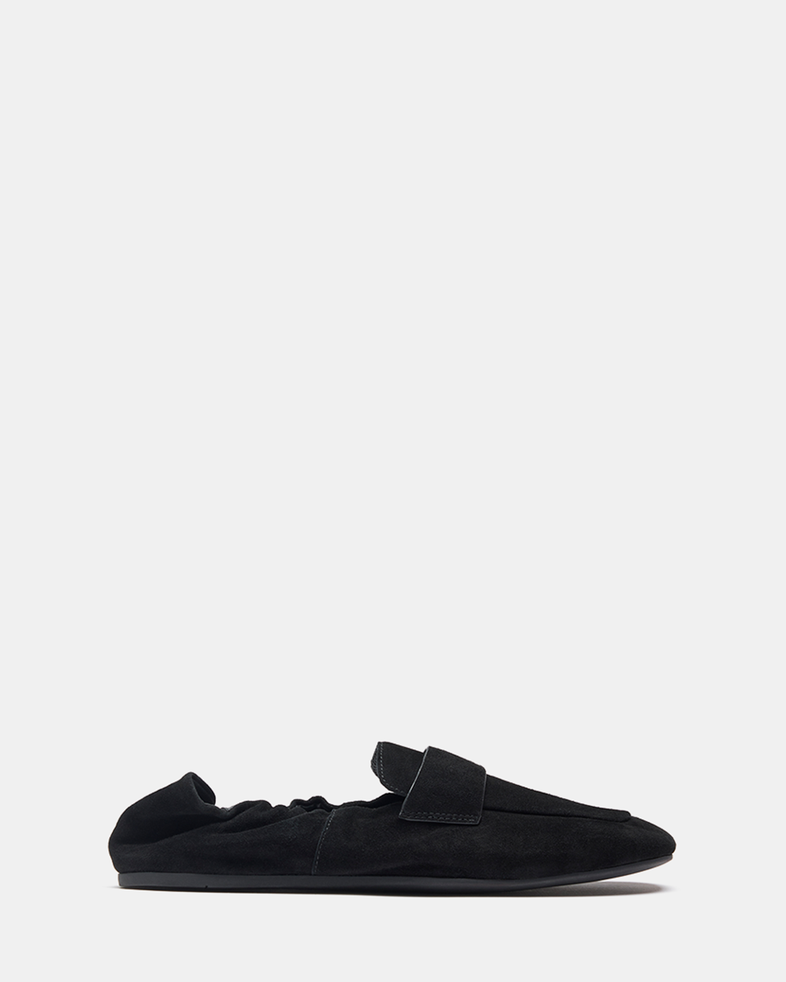 Nomi Flat