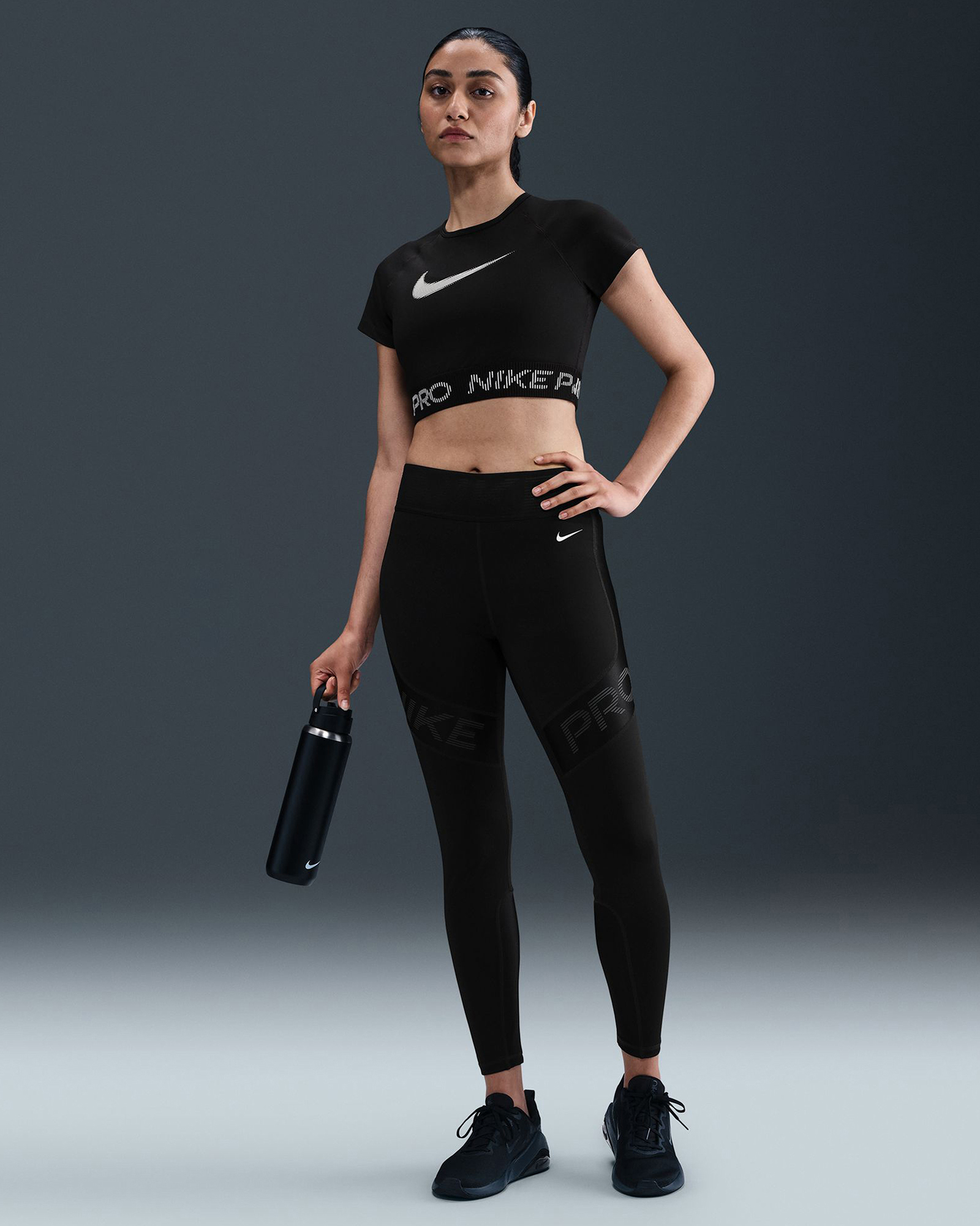 Pro Dri-FIT Short Sleeve Cropped Graphic Top