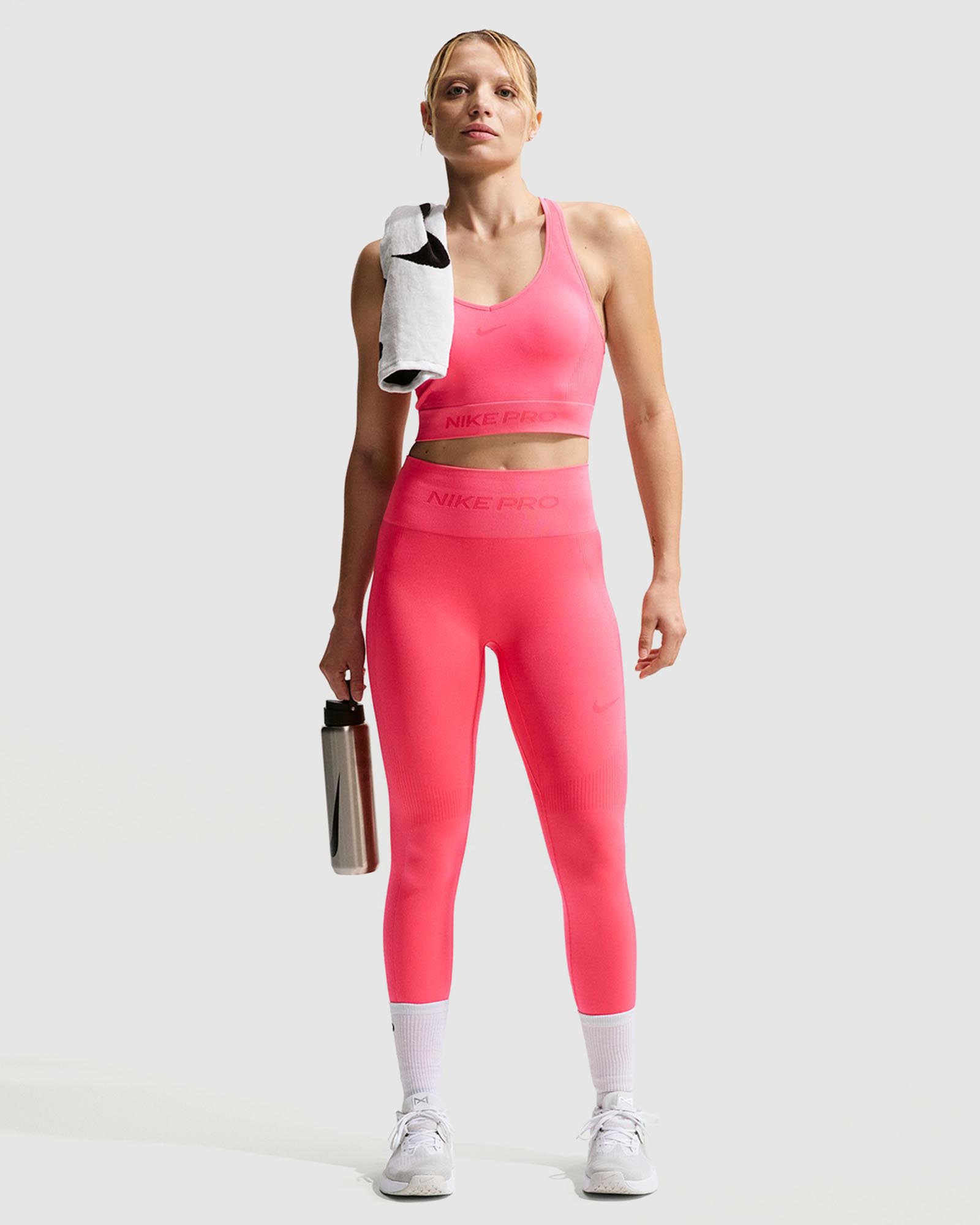 Pro Seamless Dri-FIT Cropped Tank Top