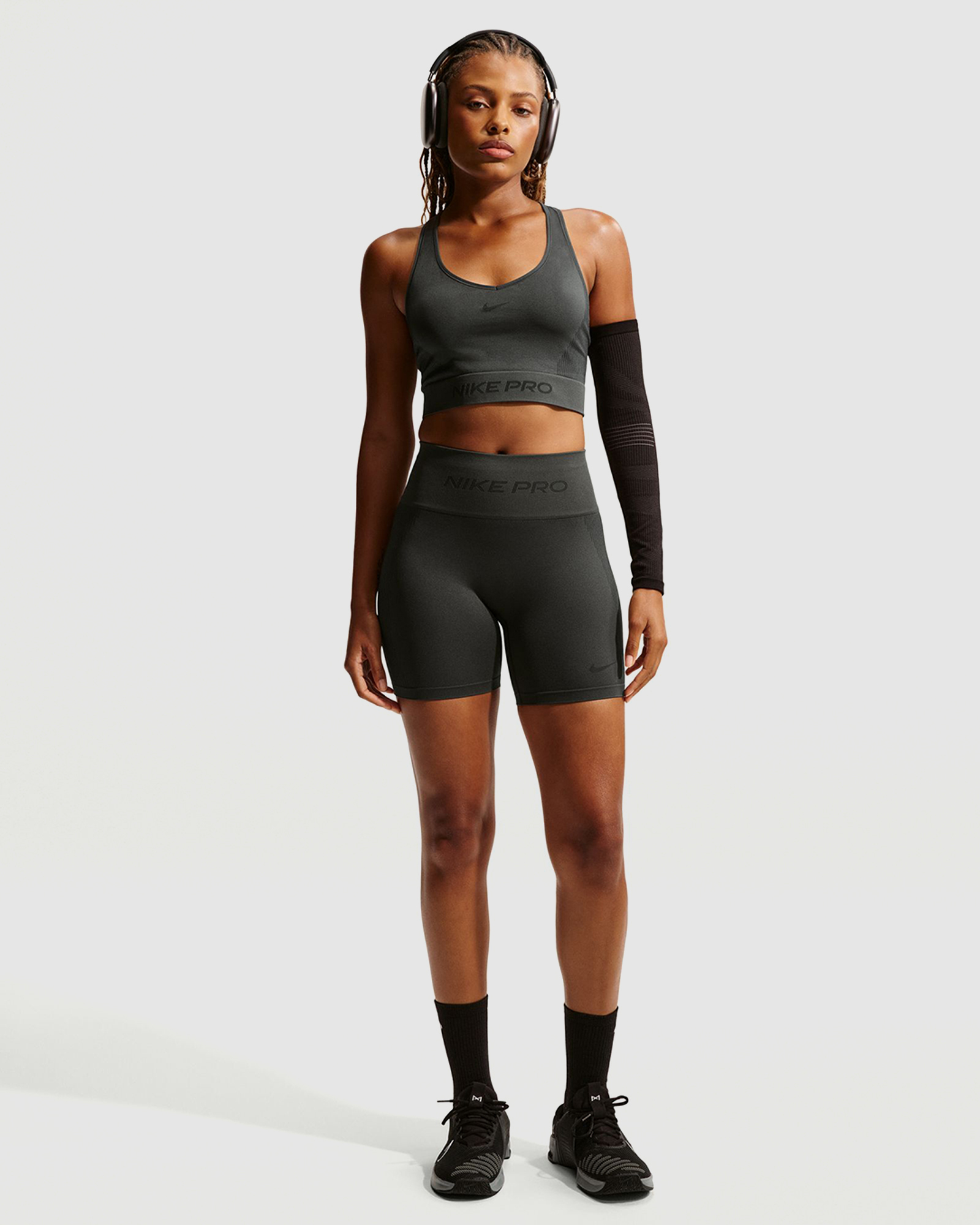 Nike Pro Seamless Dri-FIT Cropped Tank Top