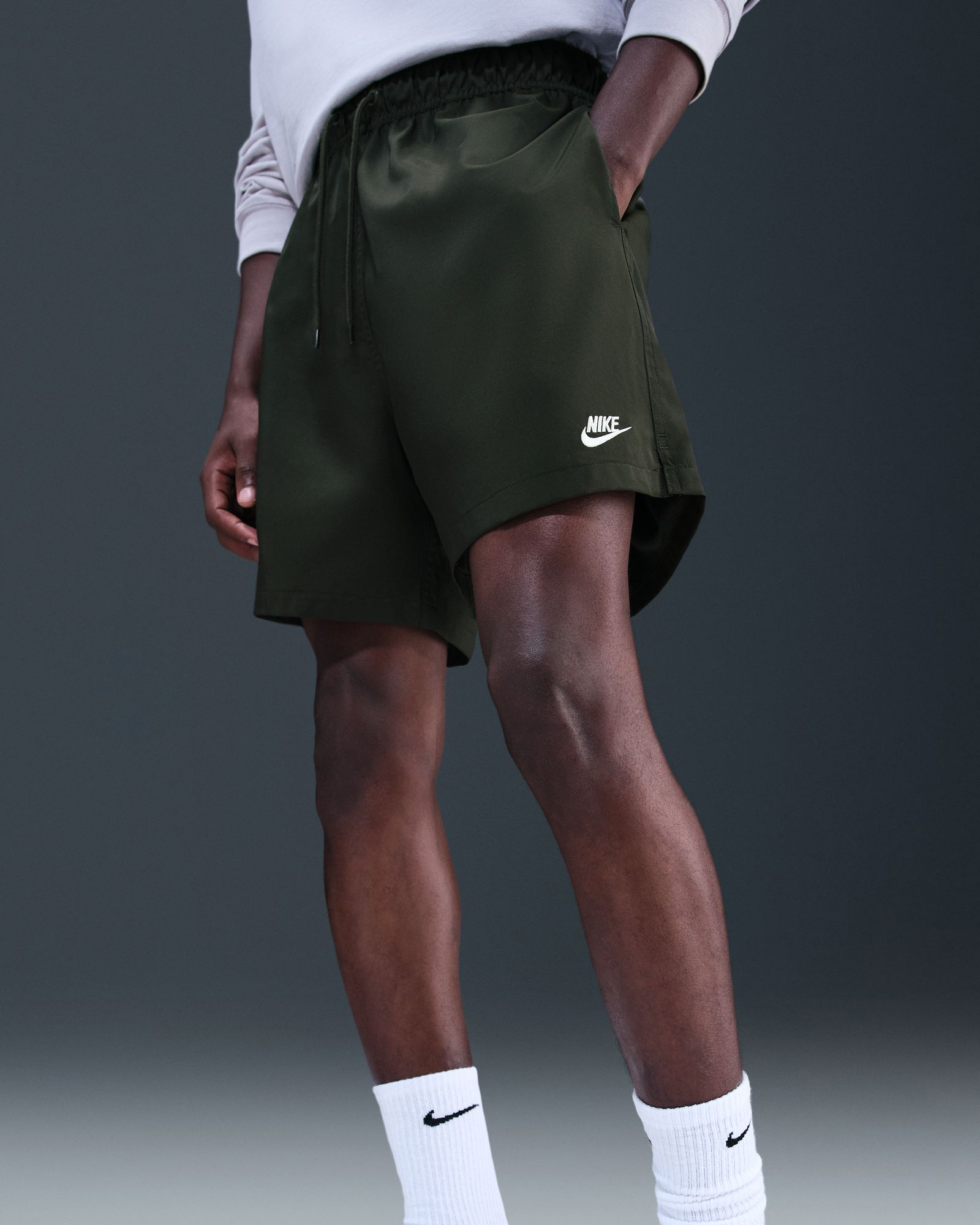 Club Woven Flow Shorts