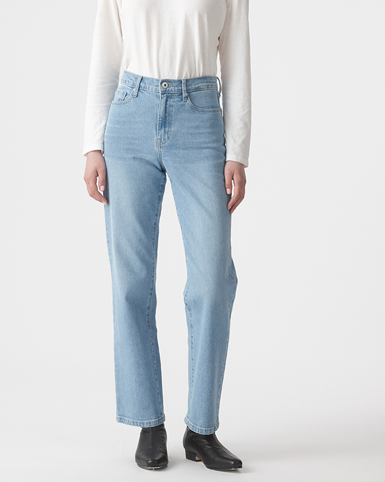 Zoe High Straight Jeans