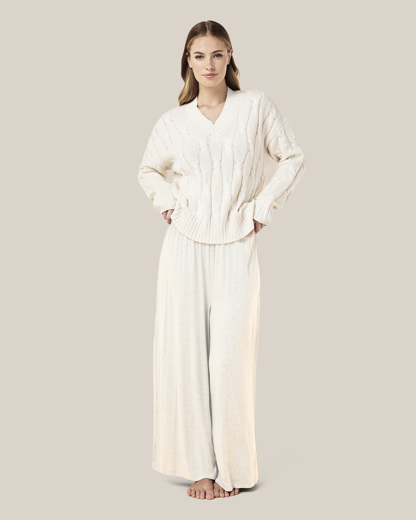 Cotton Cashmere Cable V-Neck Jumper