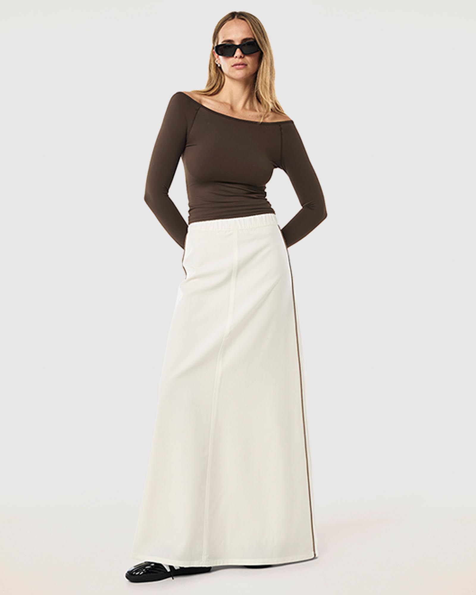 Residency Skirt
