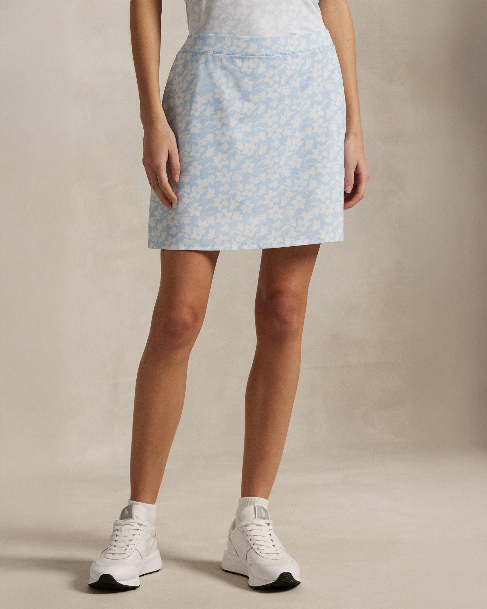 43cm Back-Pleated Performance Skort