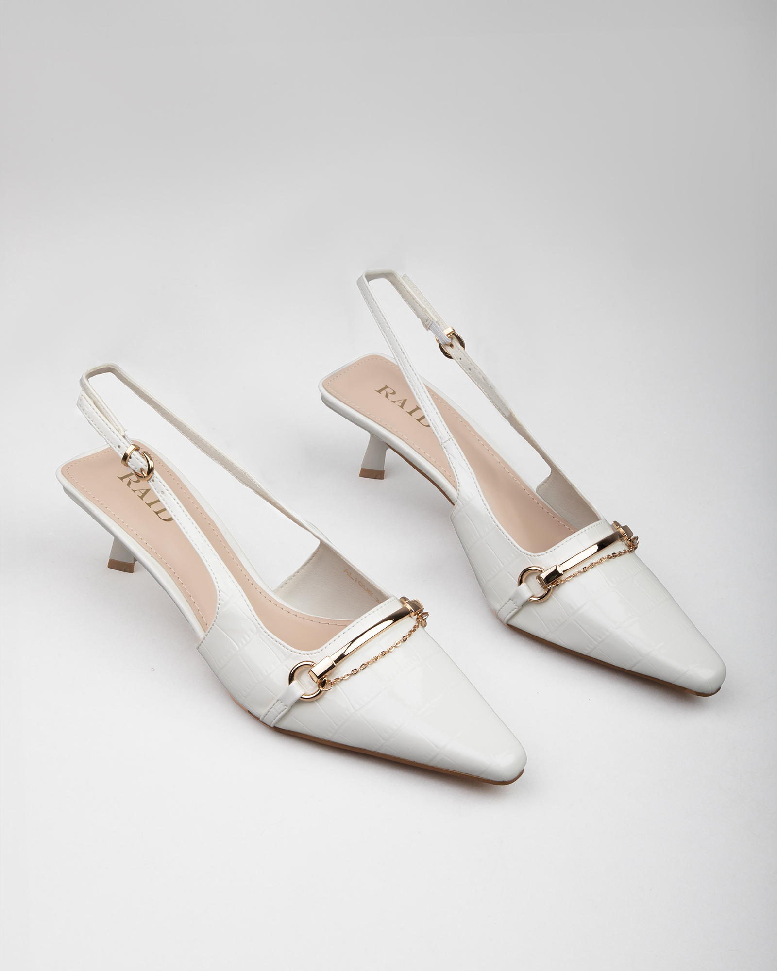 Alique Shoes with slingback strap in