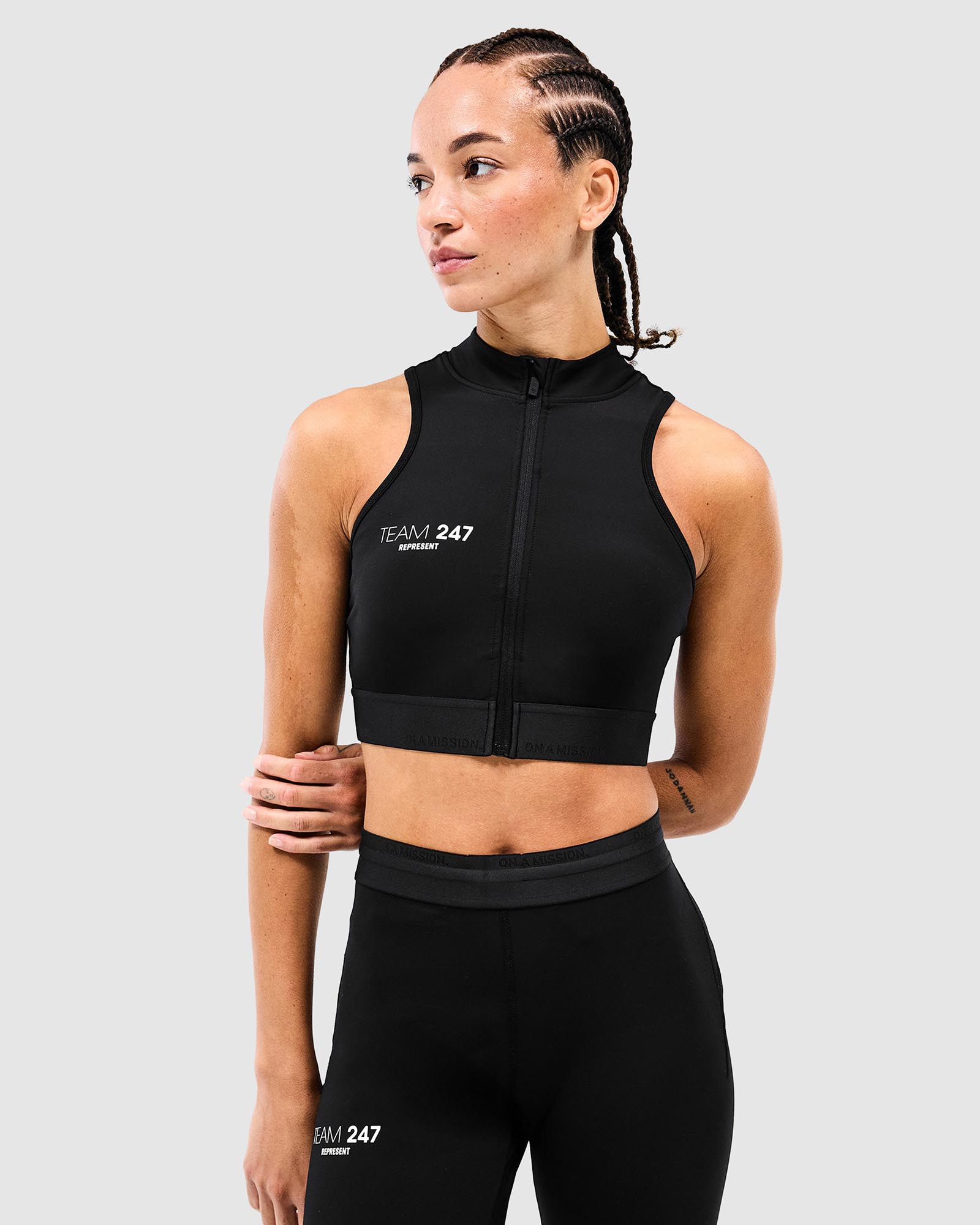 247 Zip Front Performance Crop