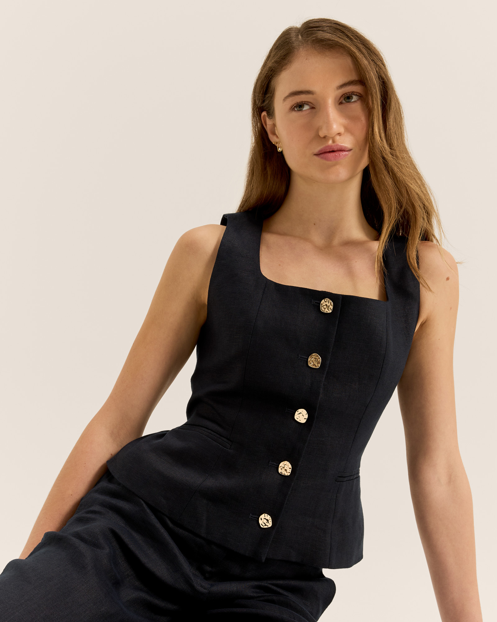 Norah Vest