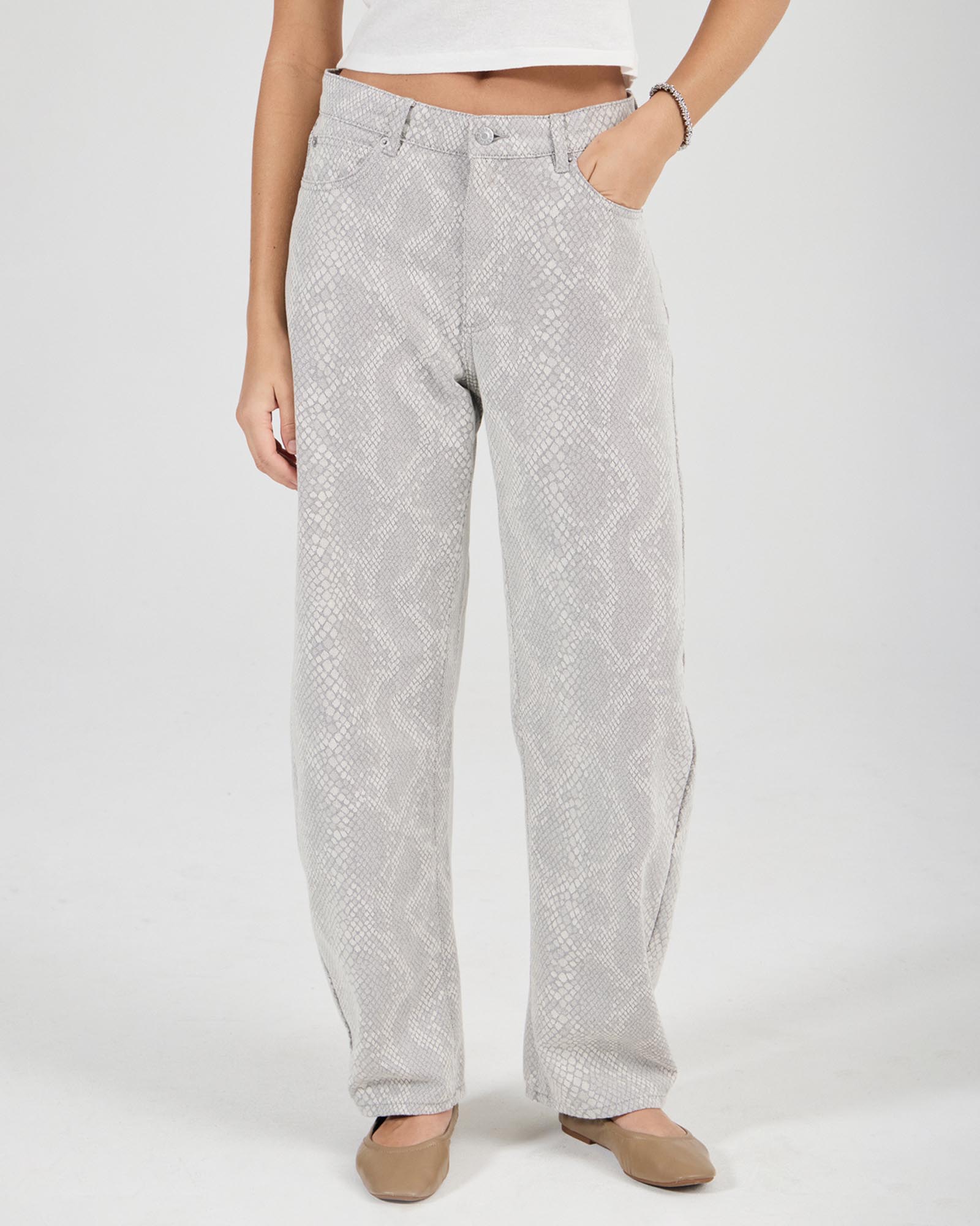 Arc Barrel Long Python Jeans