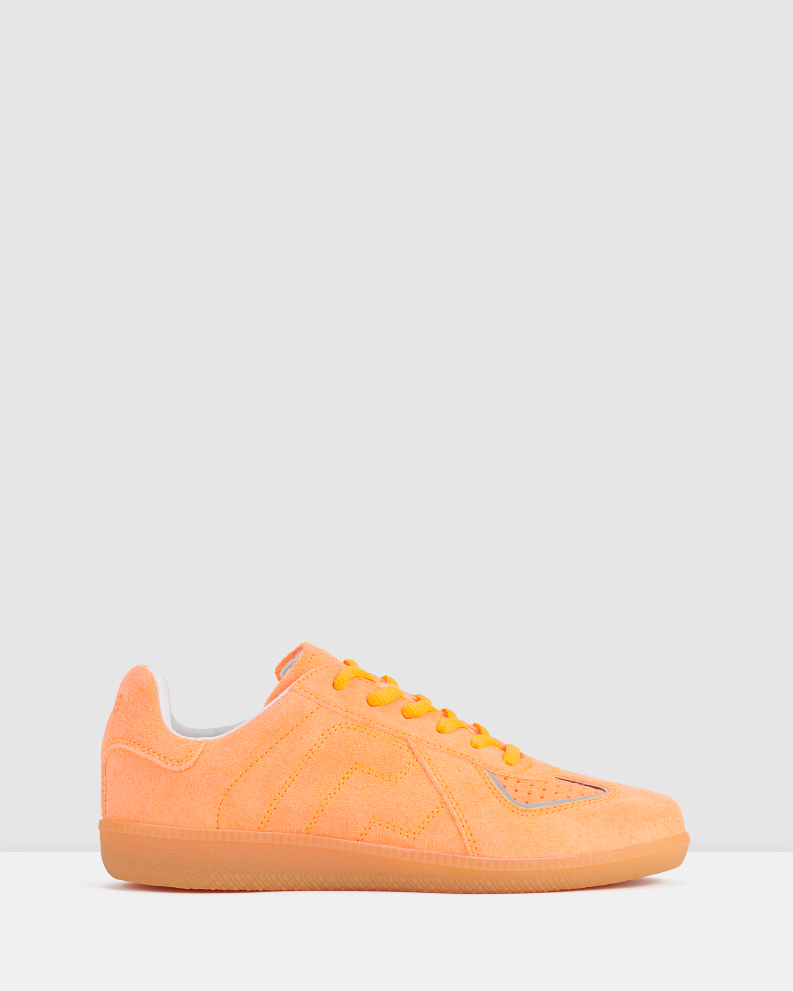 Pace Sneaker