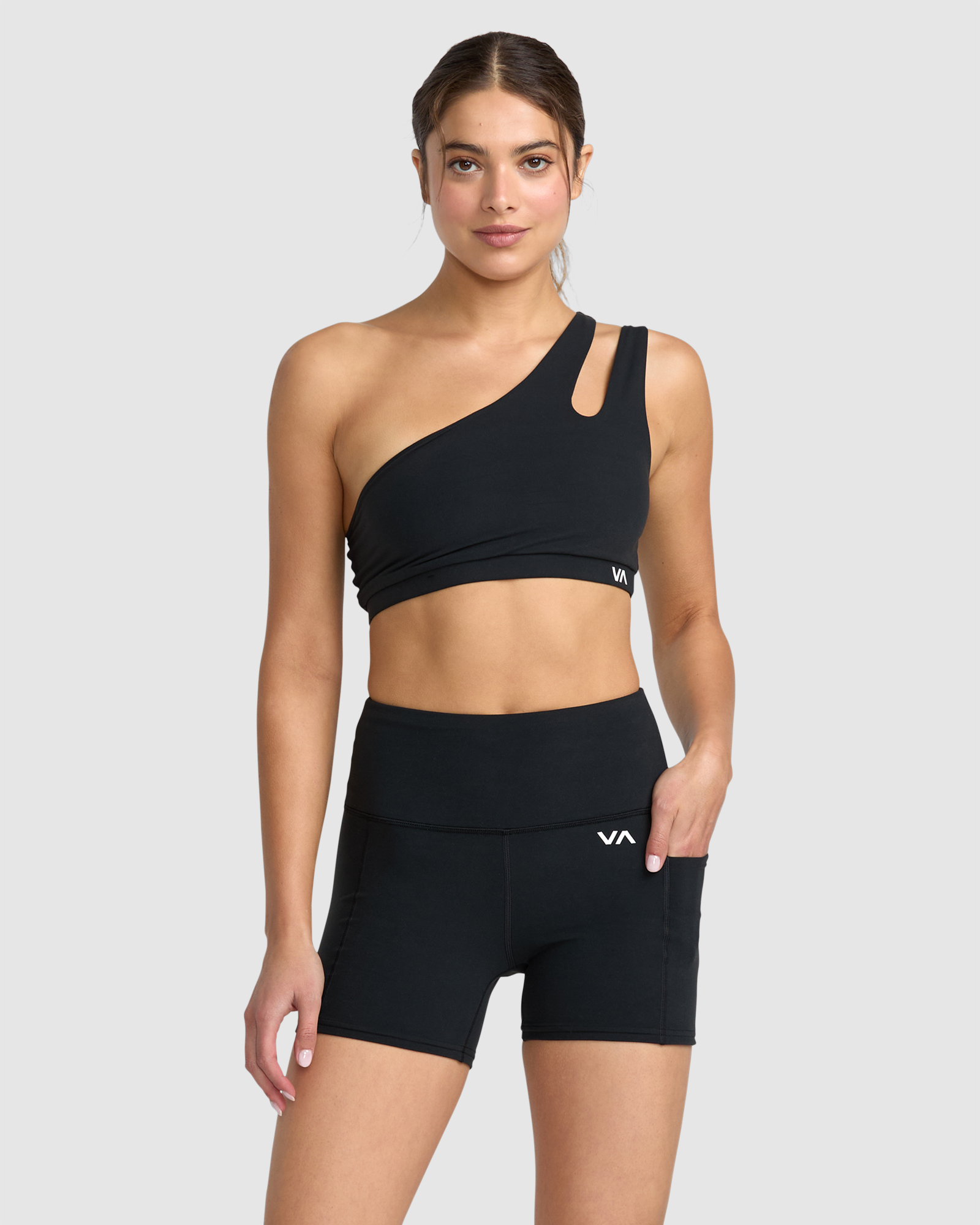 Womens VA Essential Pocket II Sport Shorts
