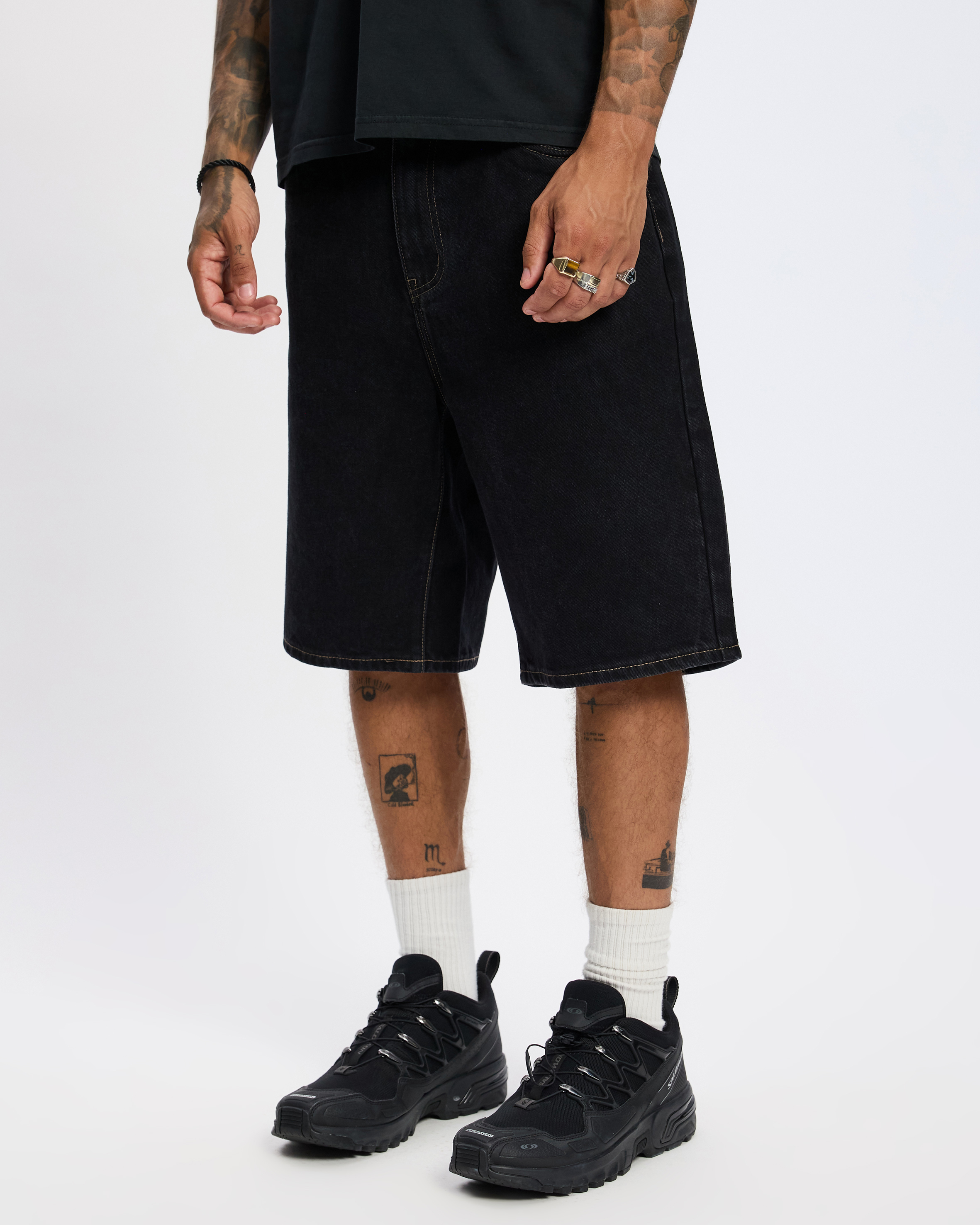 Embroidered 5 Pocket Shorts