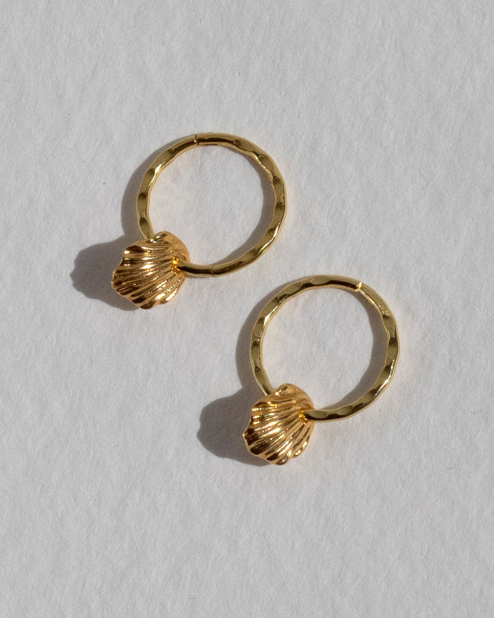 Flat Shell Mini Hoops - Gold - ICONIC EXCLUSIVE