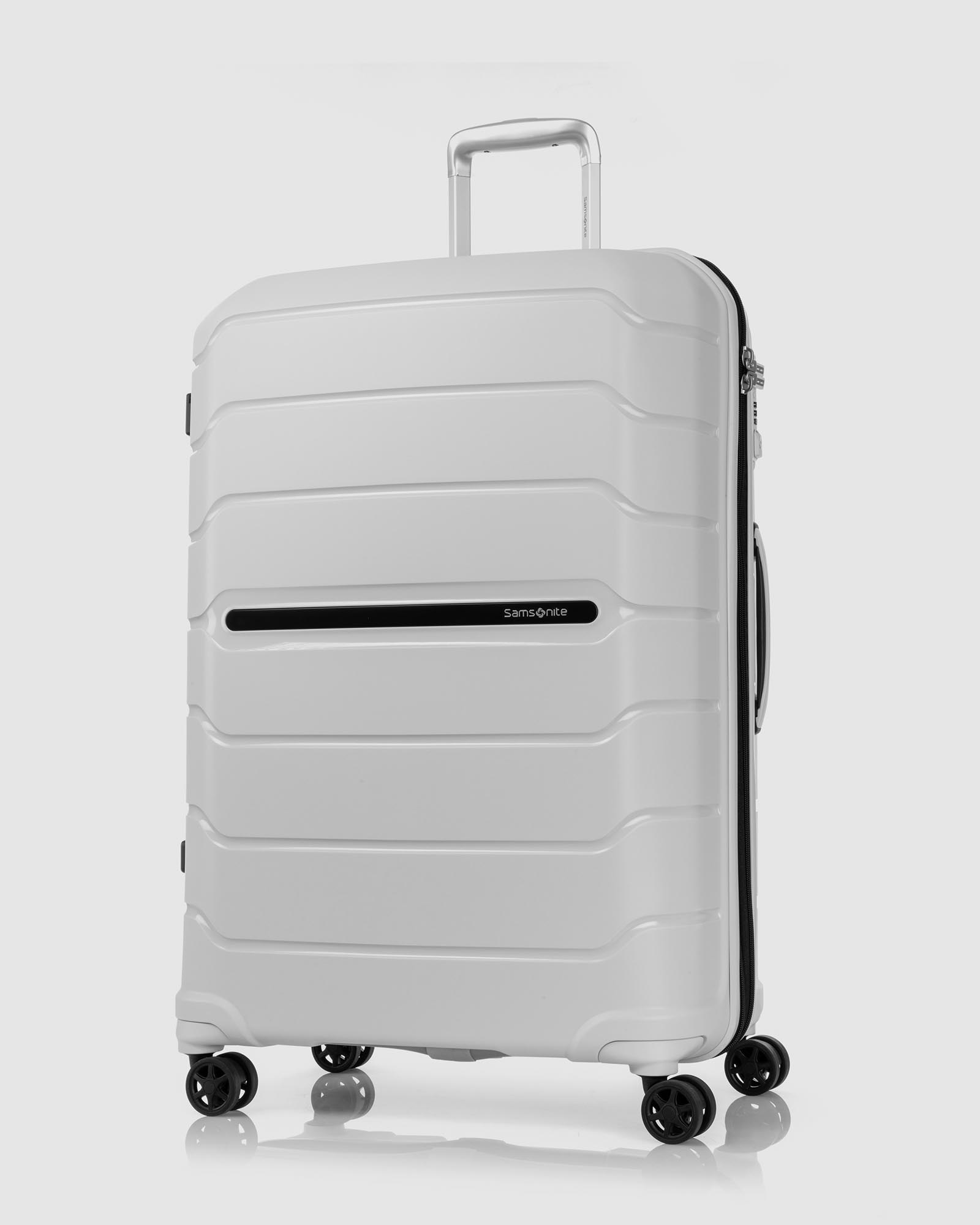 Oc2Lite 55cm Spinner Suitcase