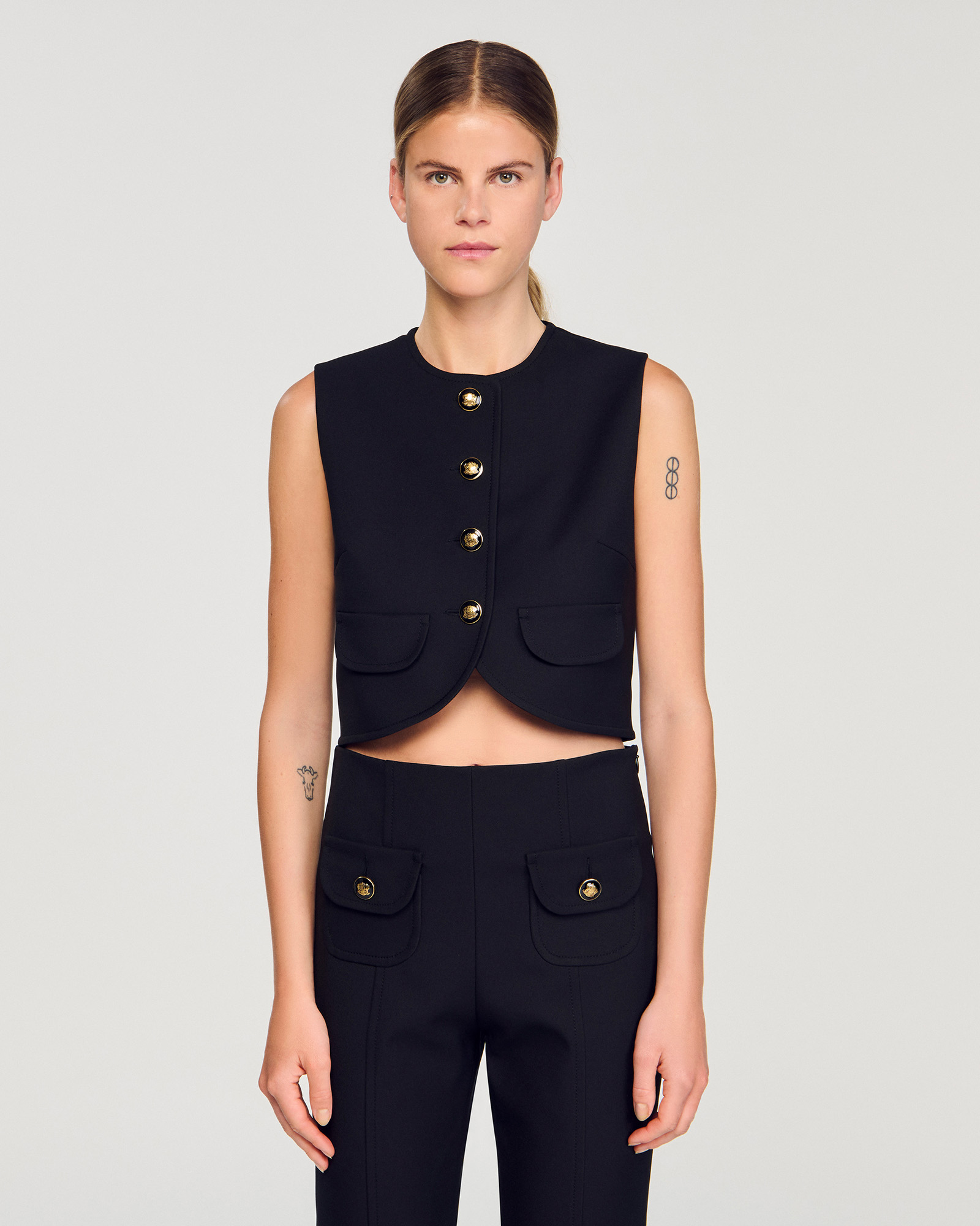 Aden Top