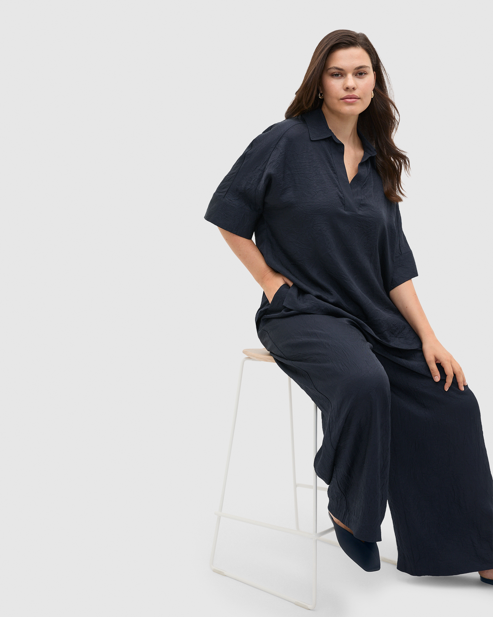 Textured Satin Collared Popover