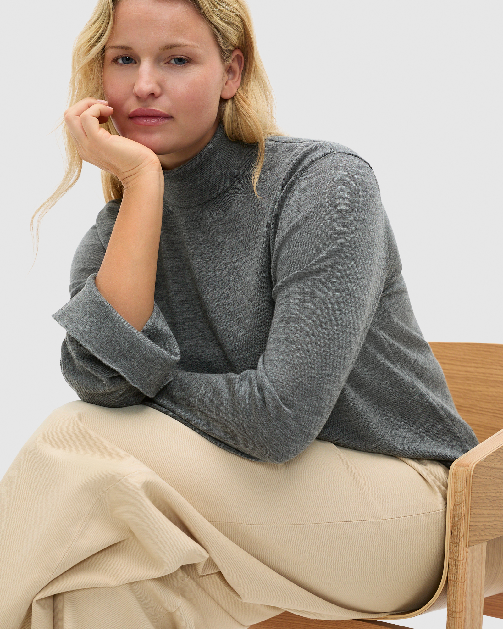 Fine Merino Mock Neck Knit