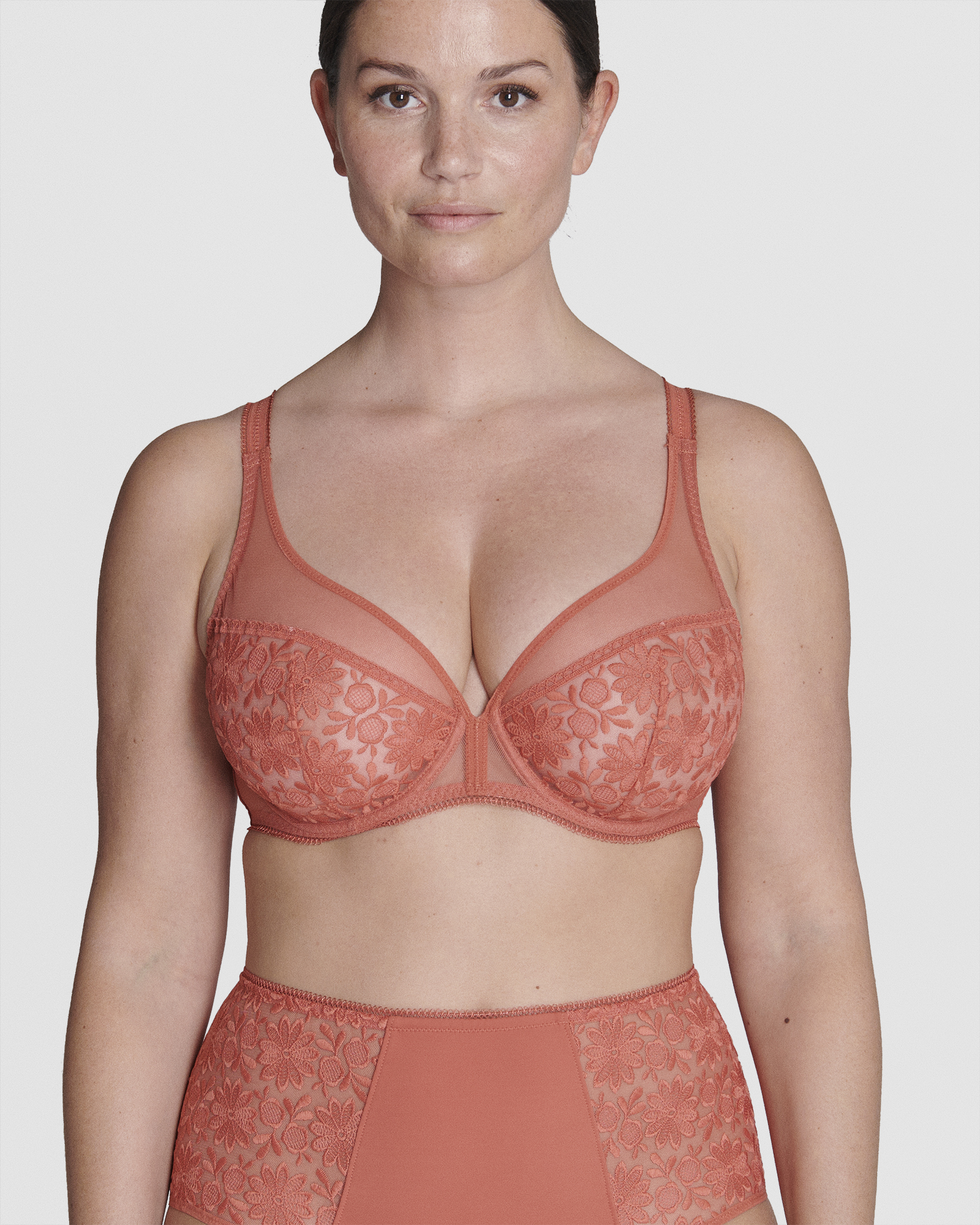 Amazone Full Cup Plunge Bra