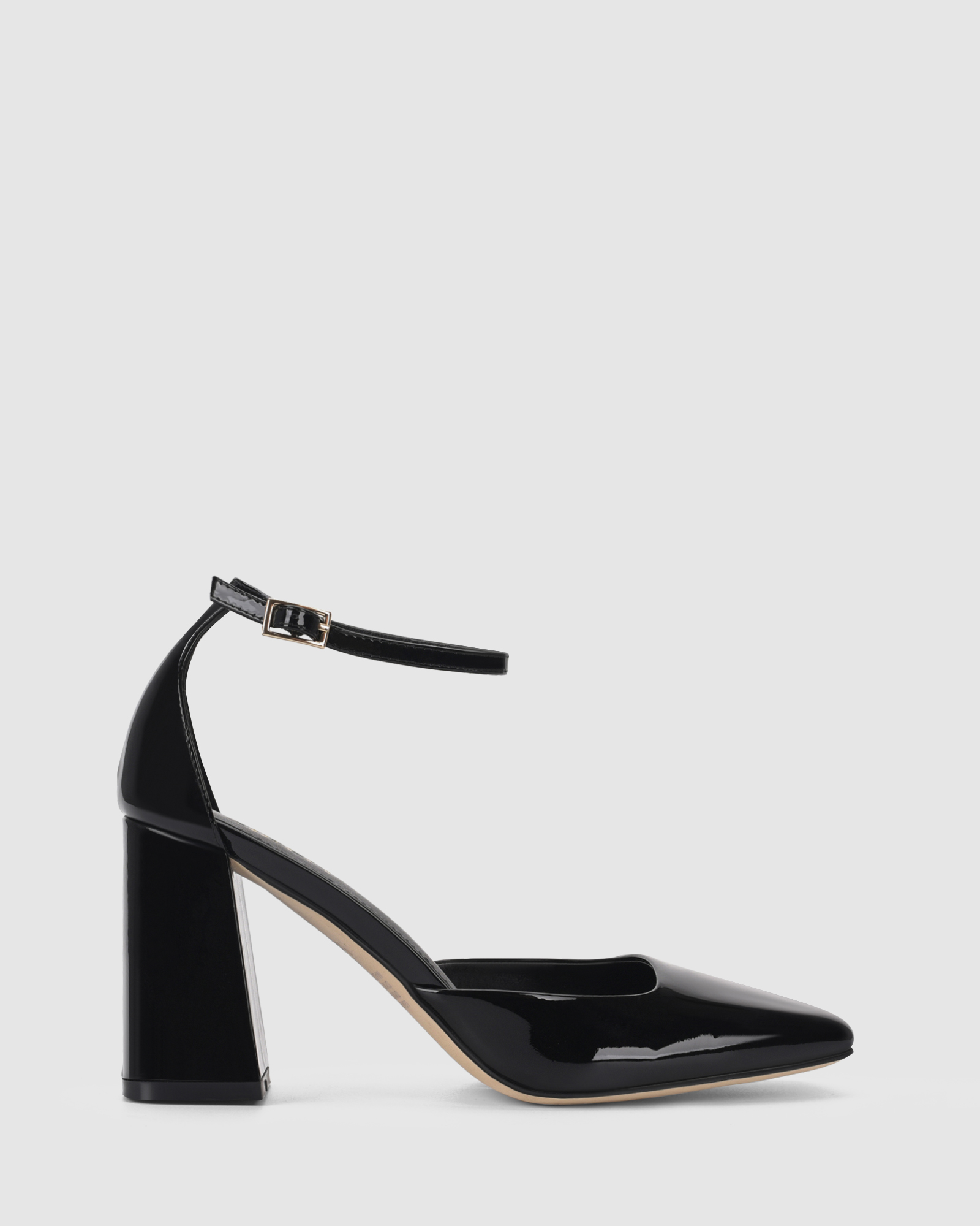 Travis Closed Toe Block Heels