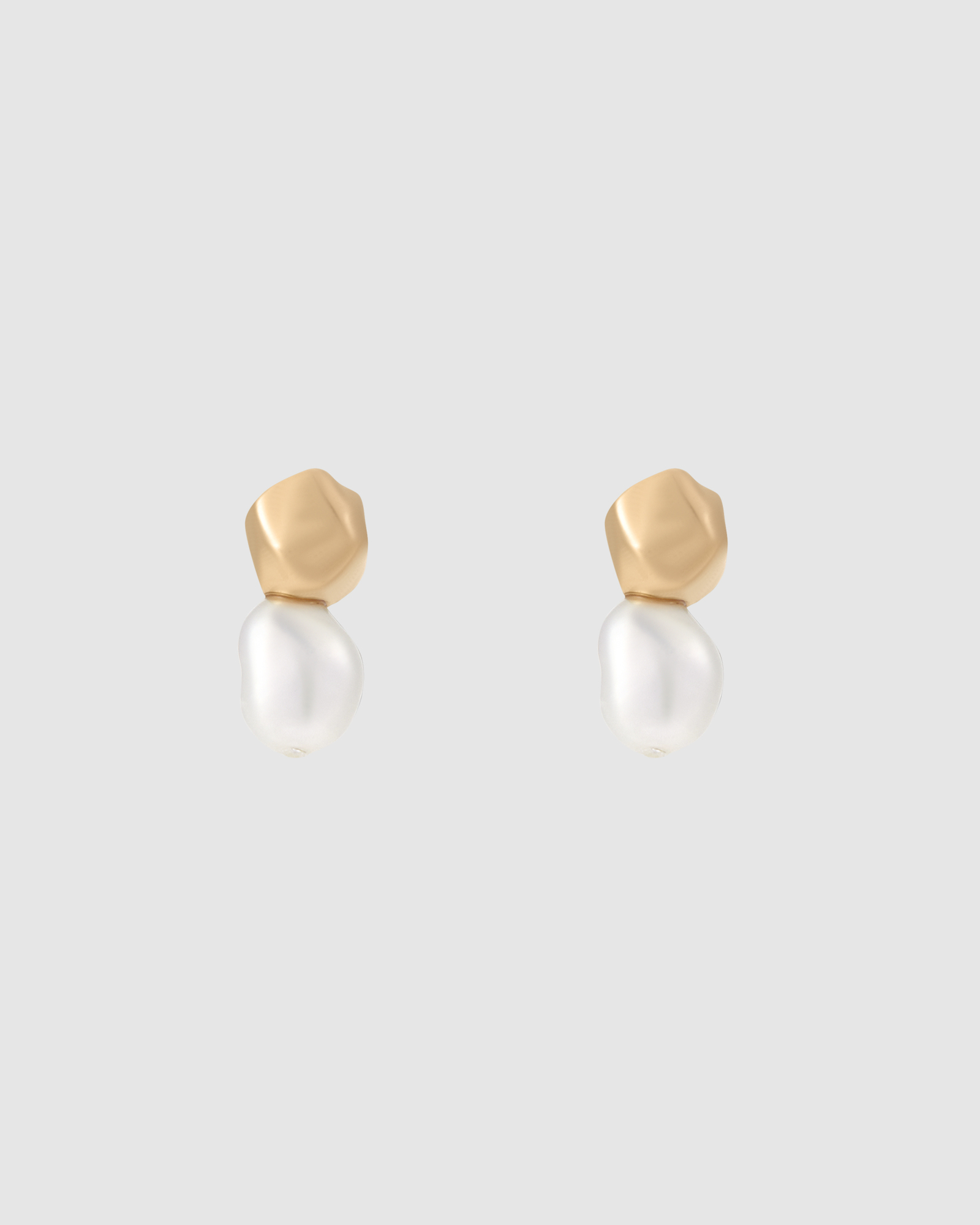 Agnethe Pearl Gold-Tone Earring