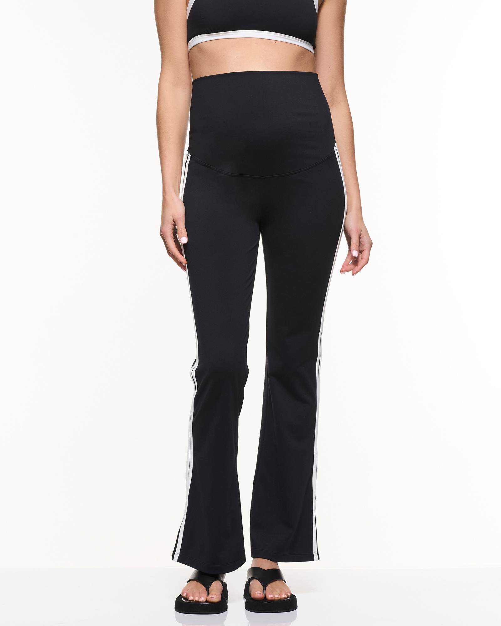 Straight Flare Side Stripe Leggings