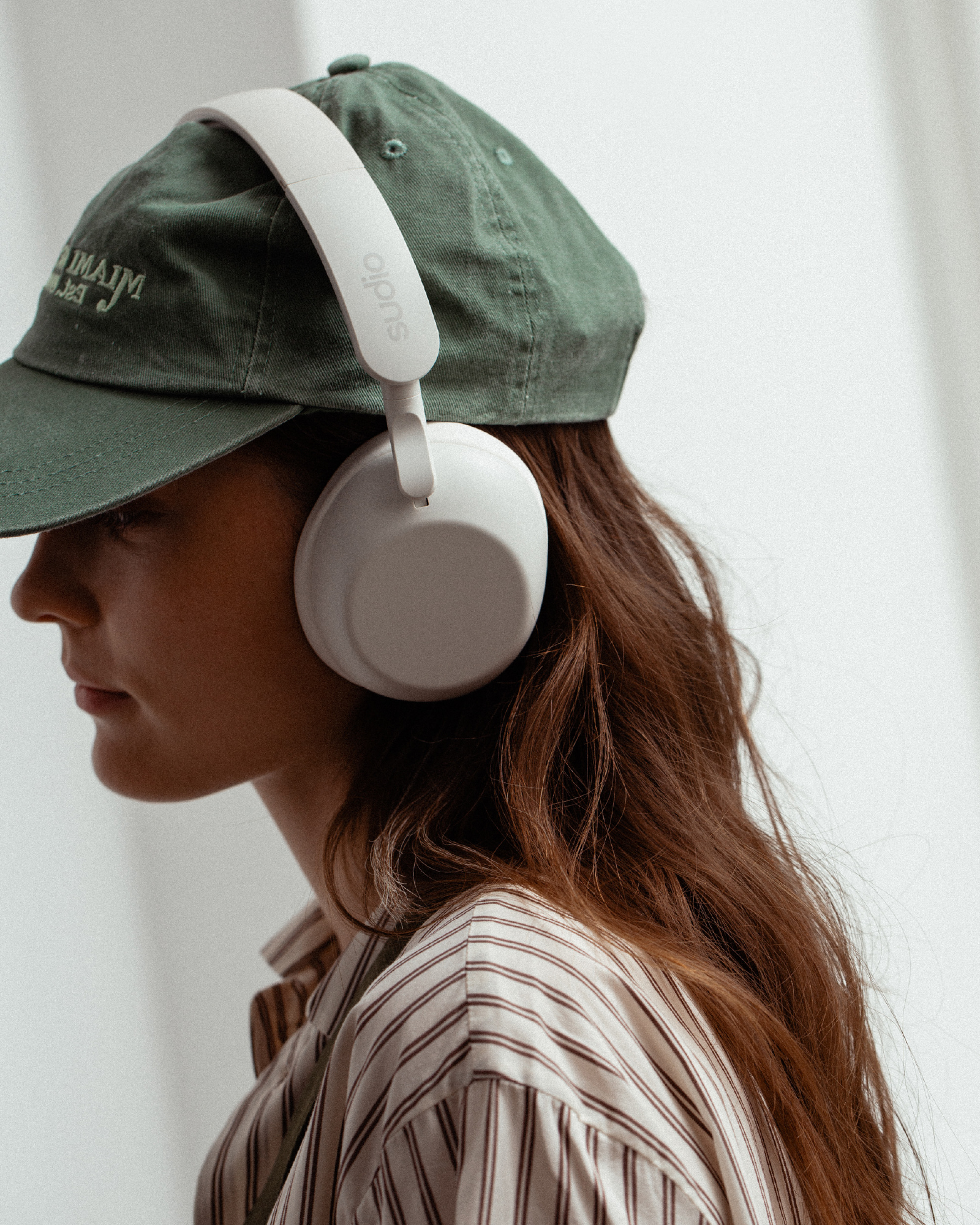R3 - Over-Ear Bluetooth Wireless Headphones