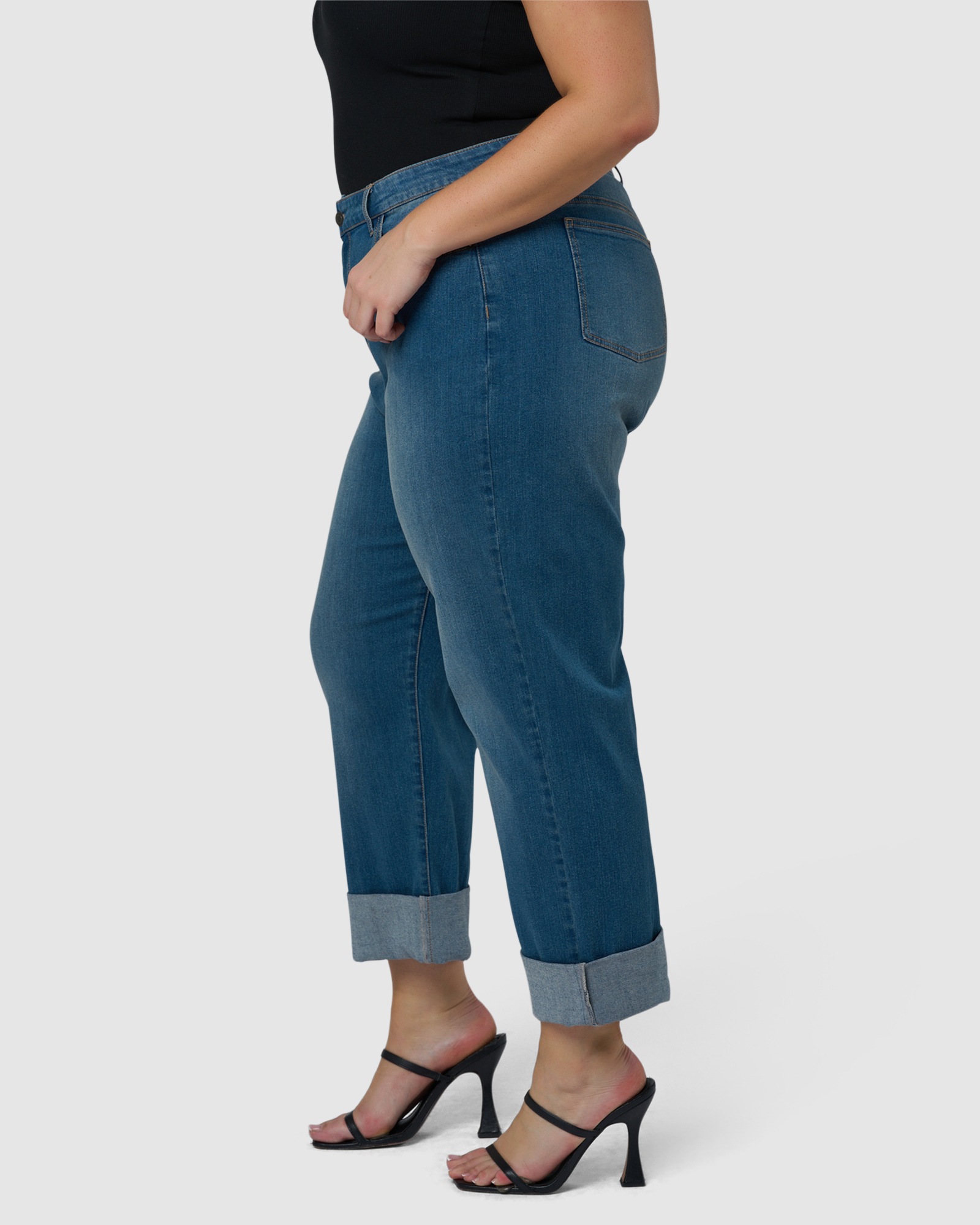 The Chain Boyfriend Jean