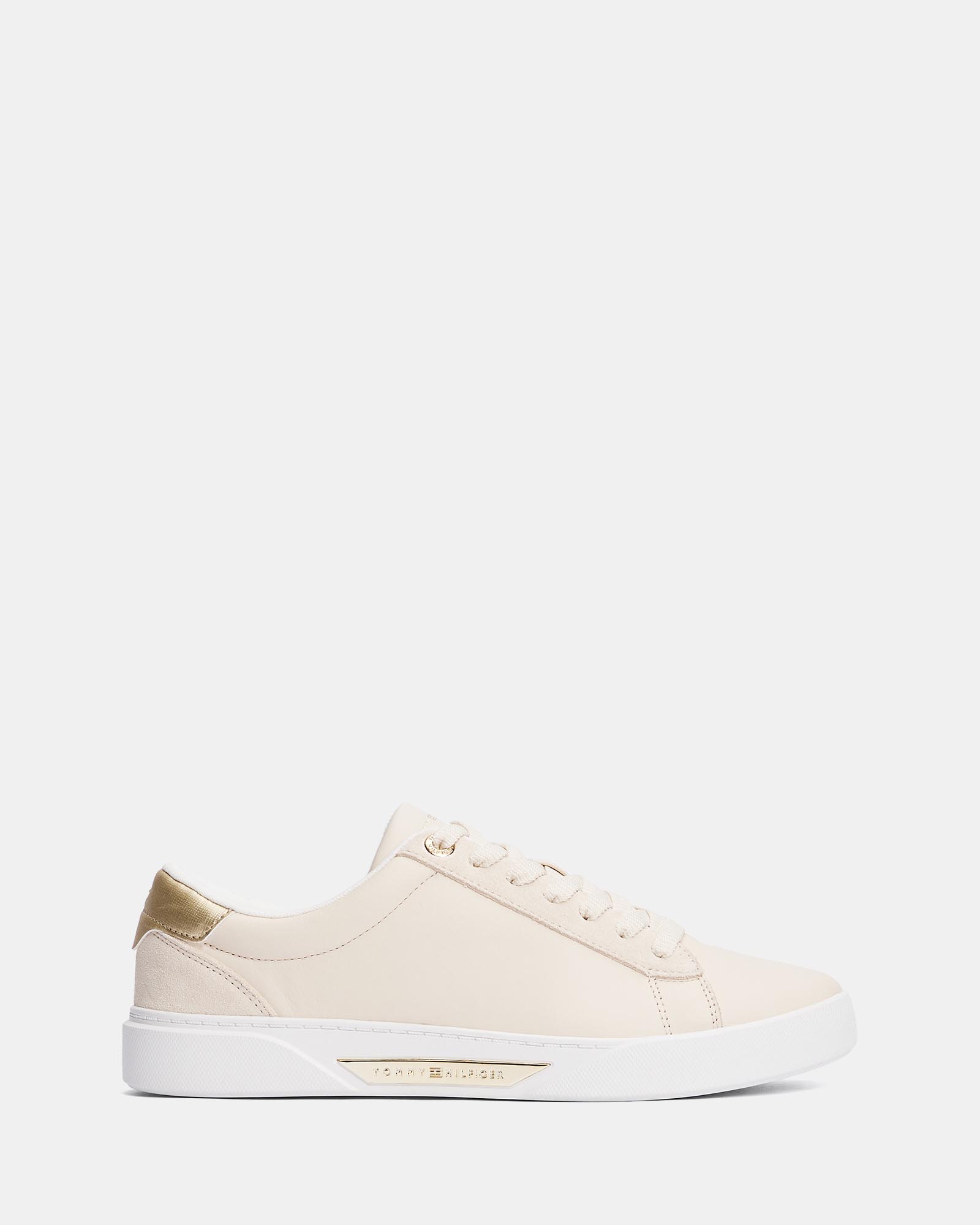 Chic Court Sneakers - Women's
