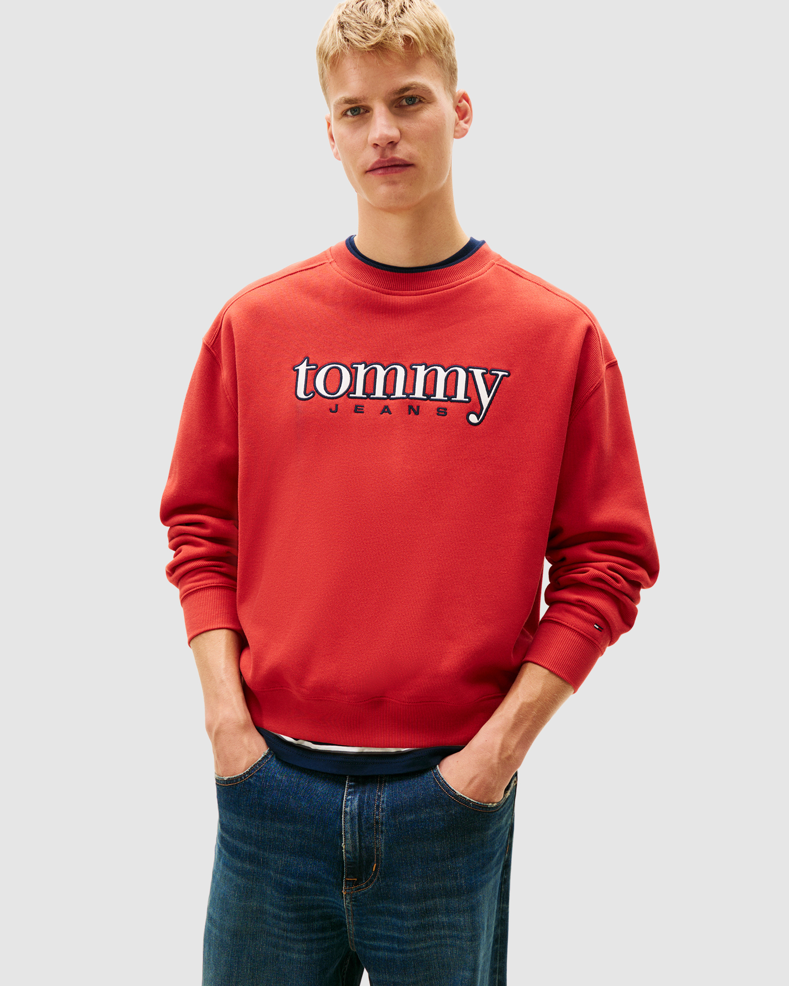 90s Texture Graphic Crew Sweatshirt