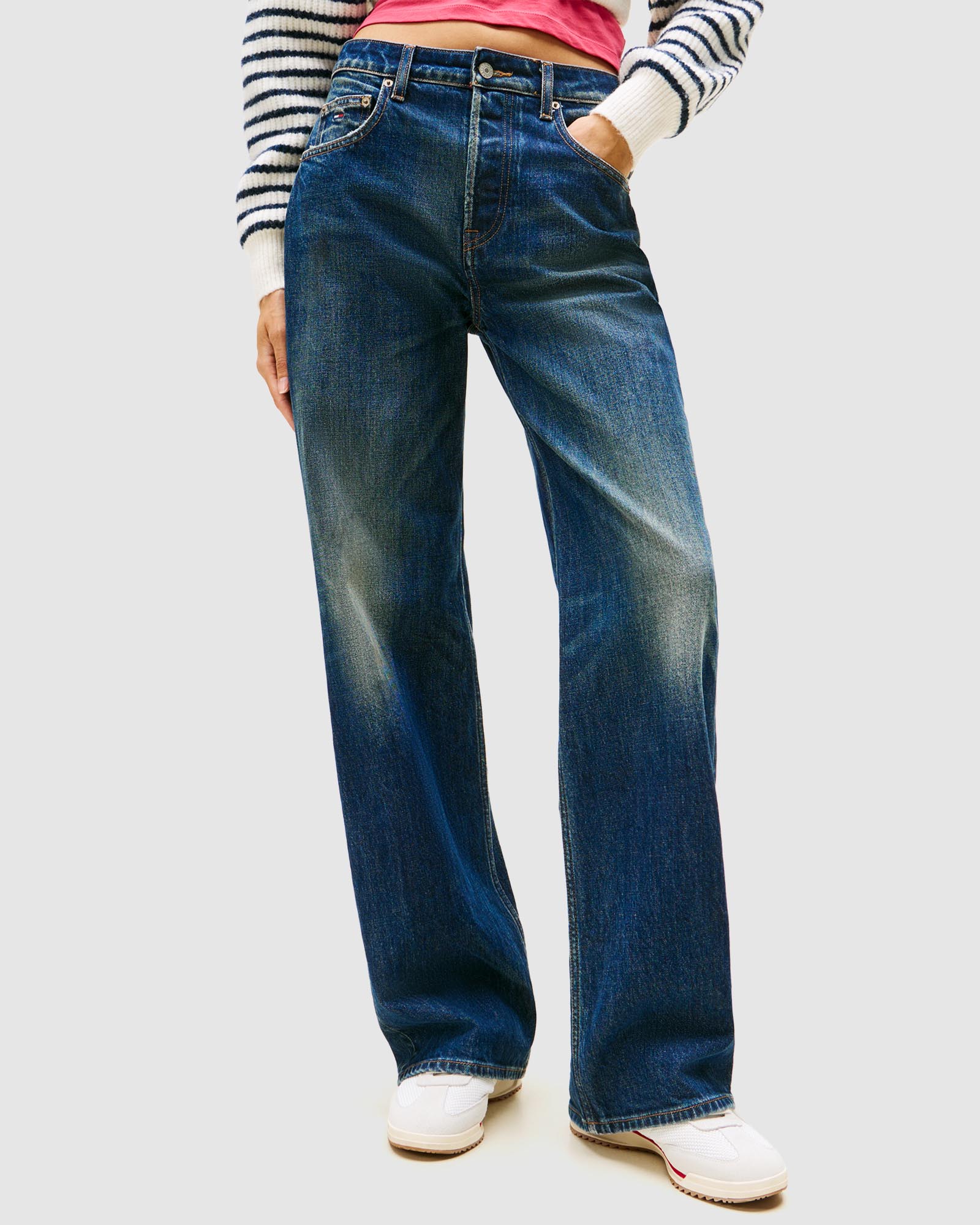 Mia Mid Rise Relaxed Jeans