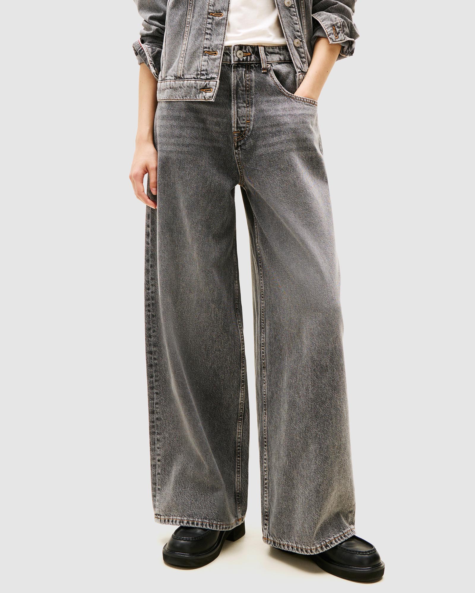 Charlie Midrise Loose Wide Jeans