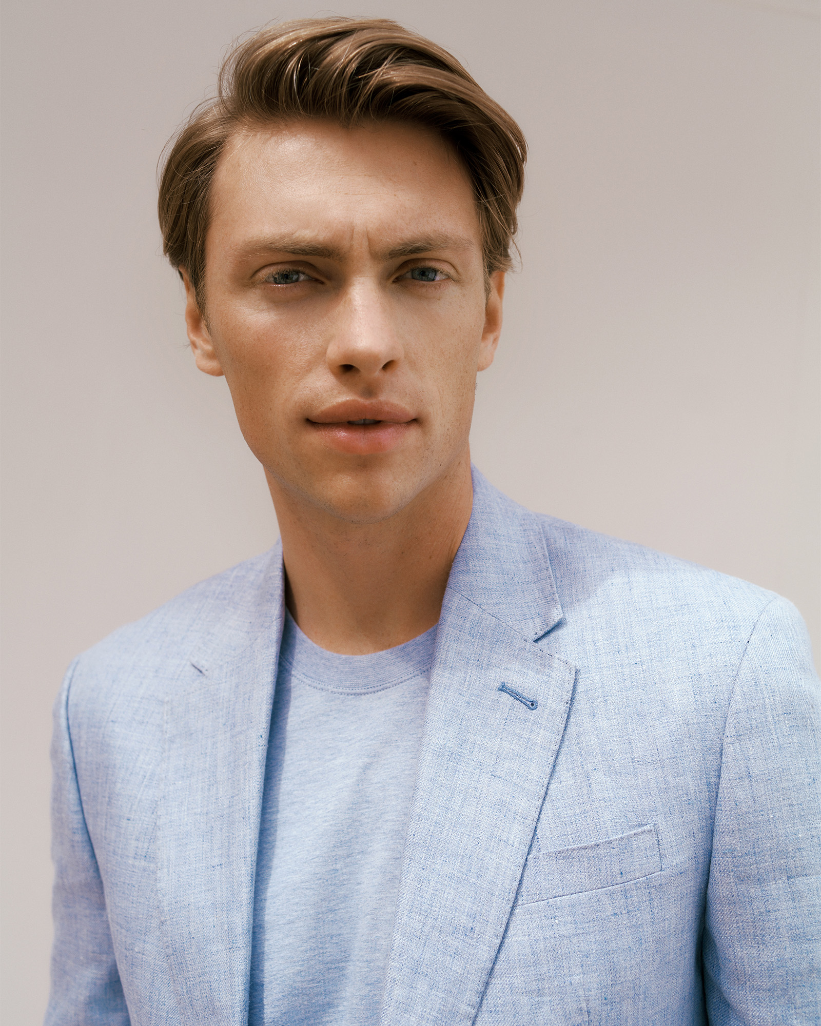 Regular Fit Yarn Dyed Linen Blazer in Dusty Blue