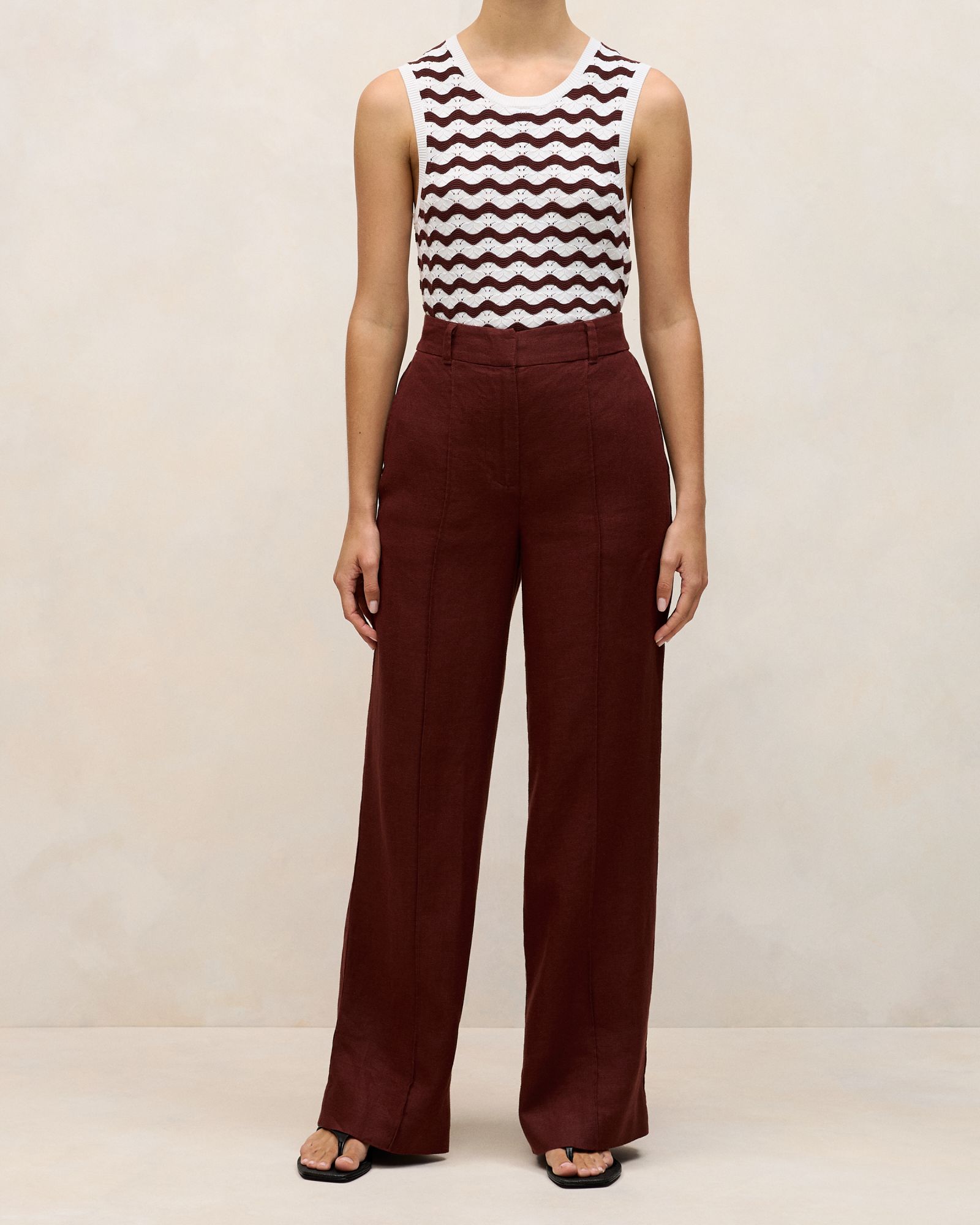 Linen Pintucked Pant in Espresso