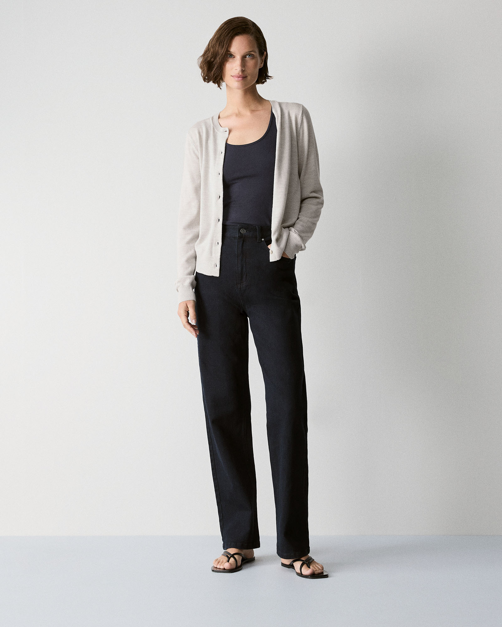 High Rise Straight Leg Jean in Blue Black