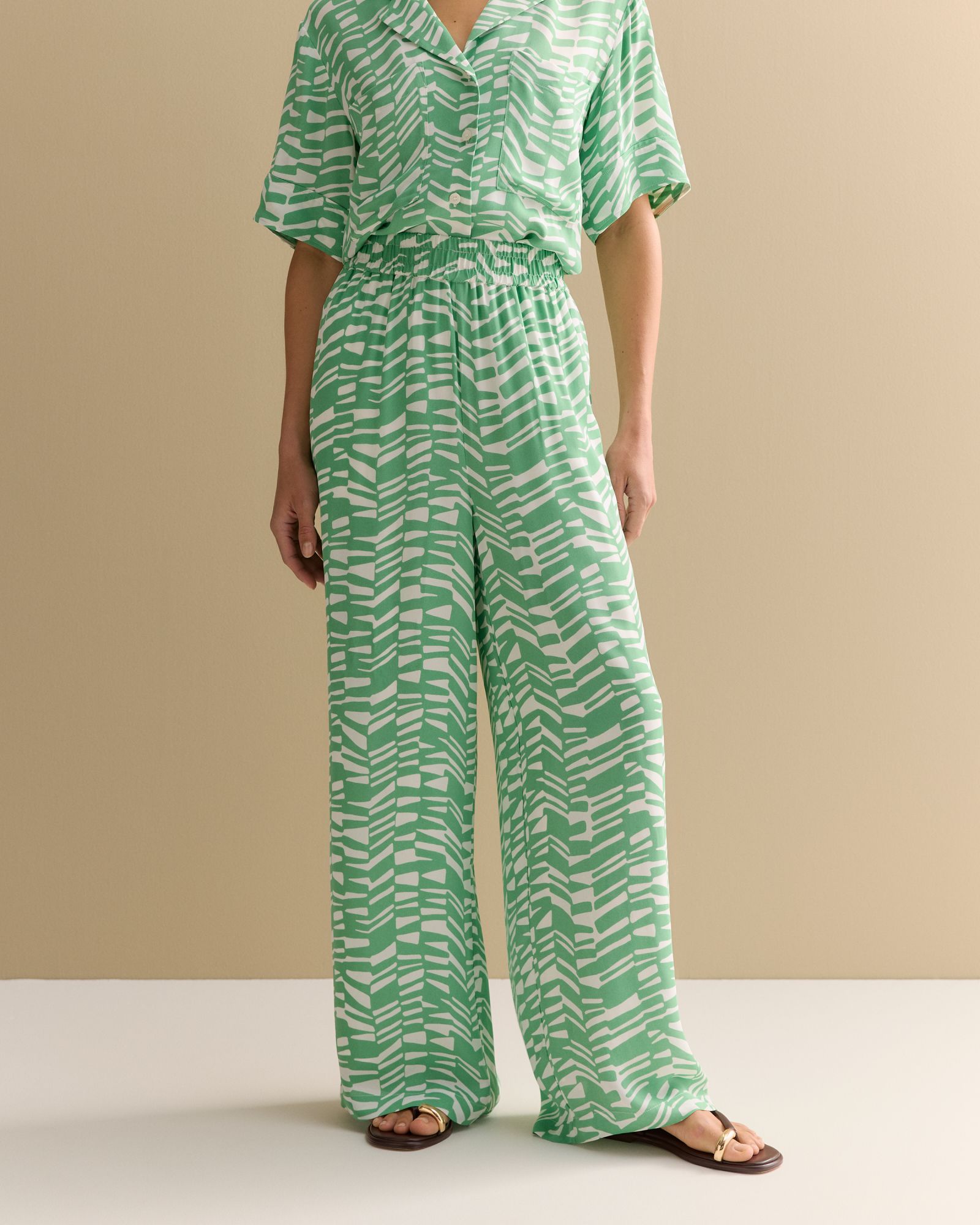 Abstract Geo Wide Leg Pull On Pant in Matcha