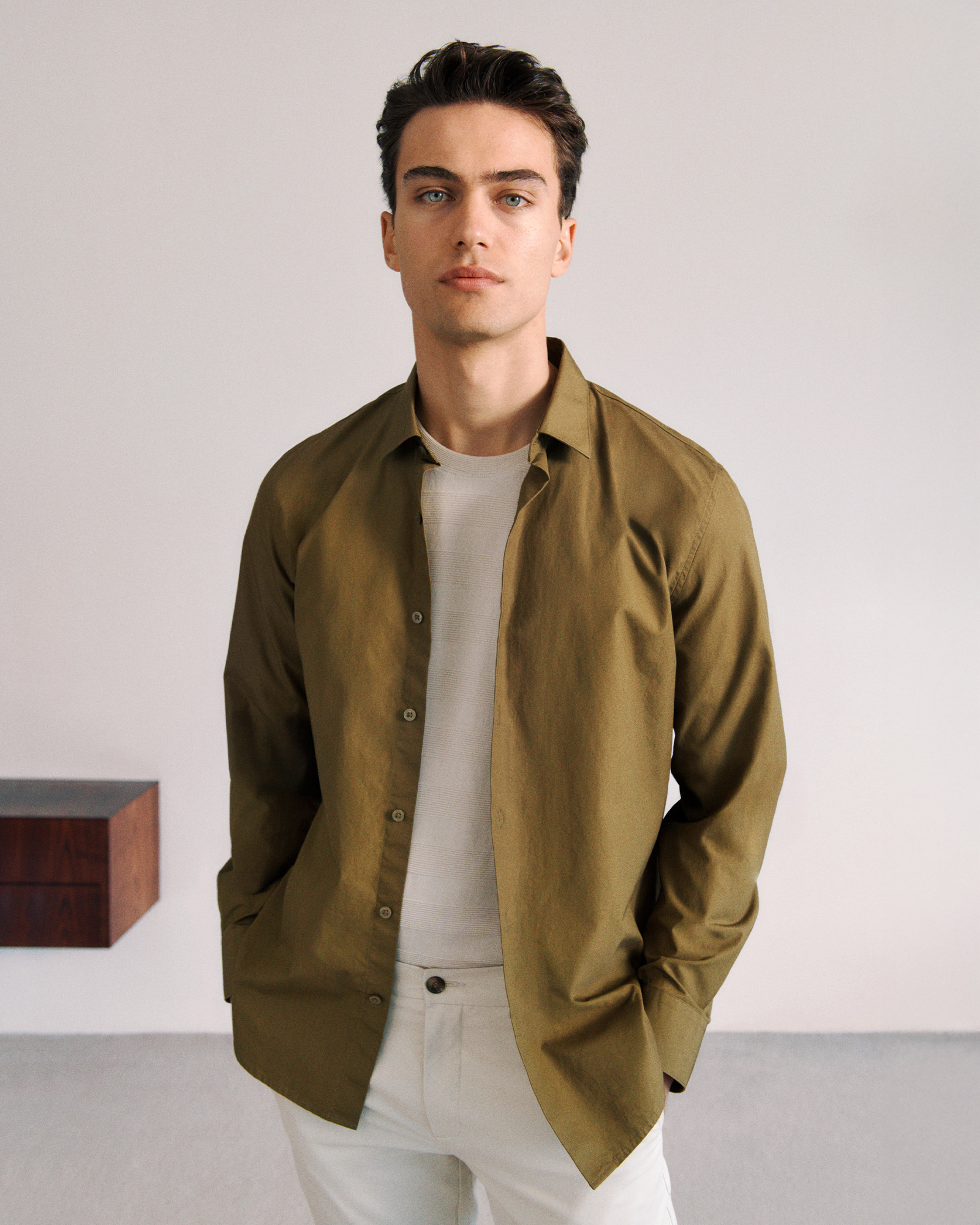 Tailored Fit Cotton Poplin Shirt in Dark Khaki