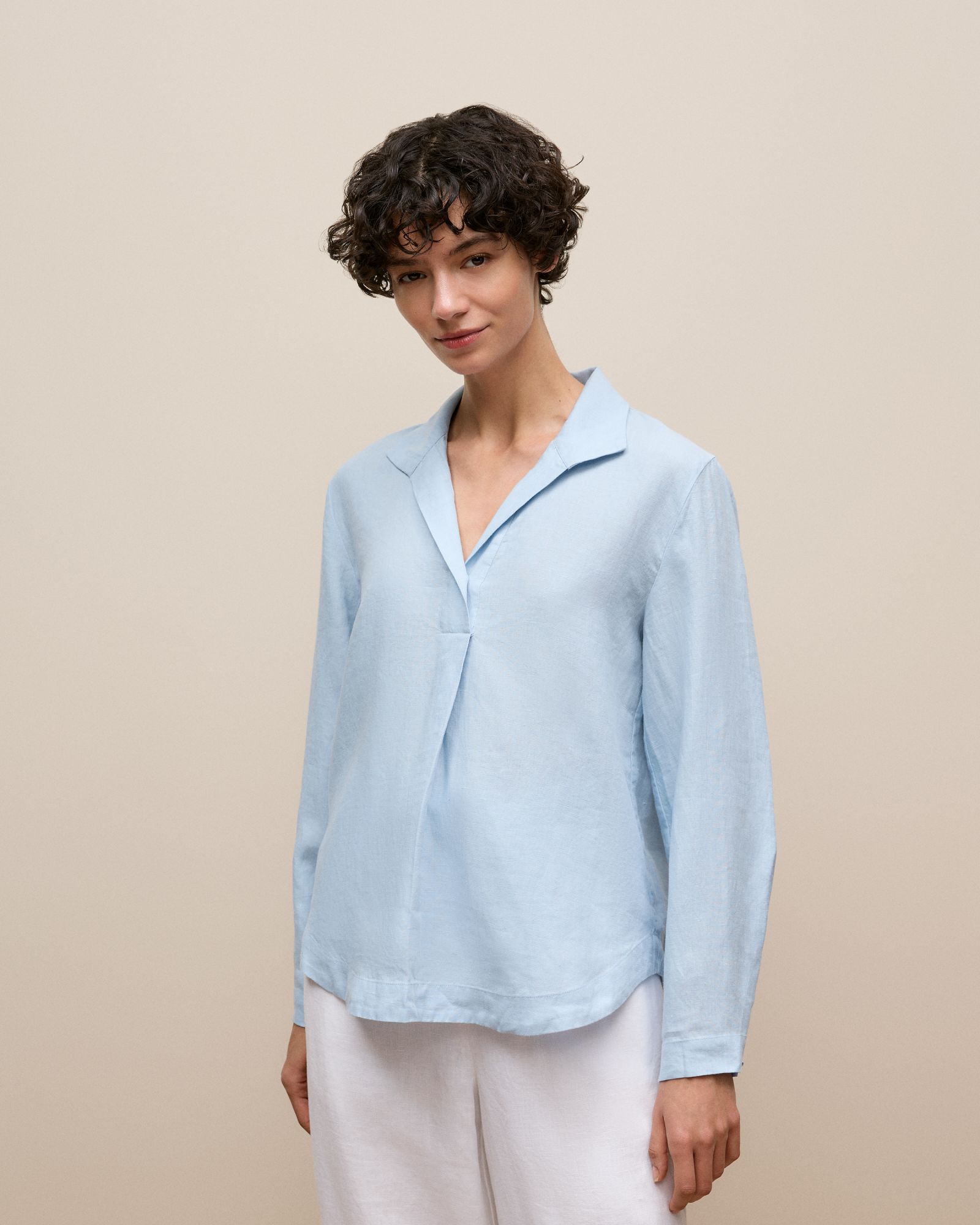 Yarn Dyed Linen Popover Shirt in Soft Blue